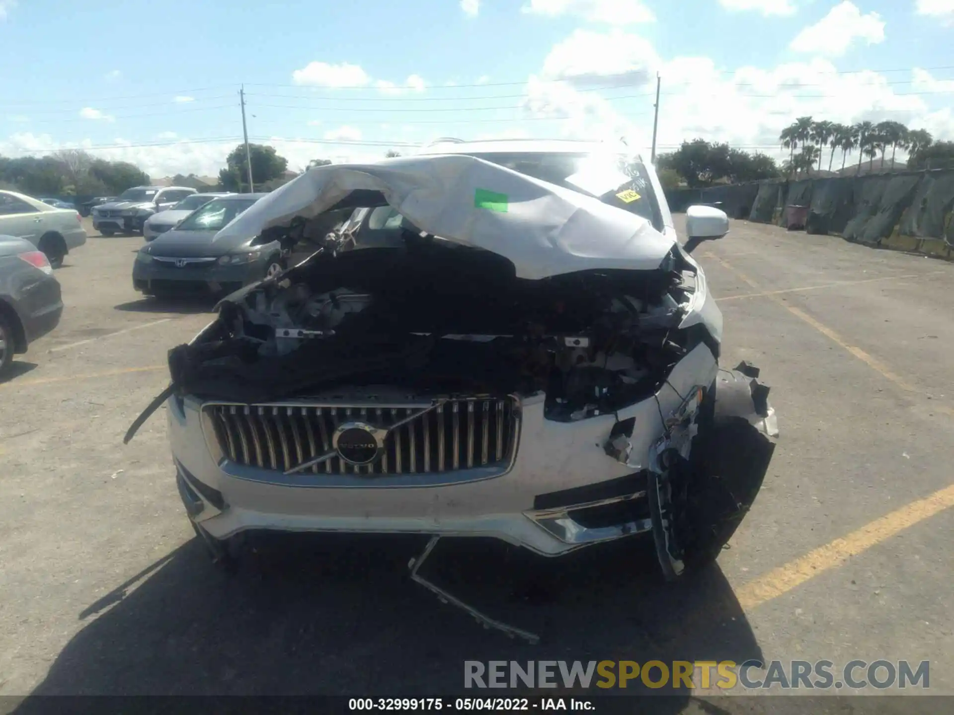 6 Photograph of a damaged car YV4A22PL1L1552726 VOLVO XC90 2020