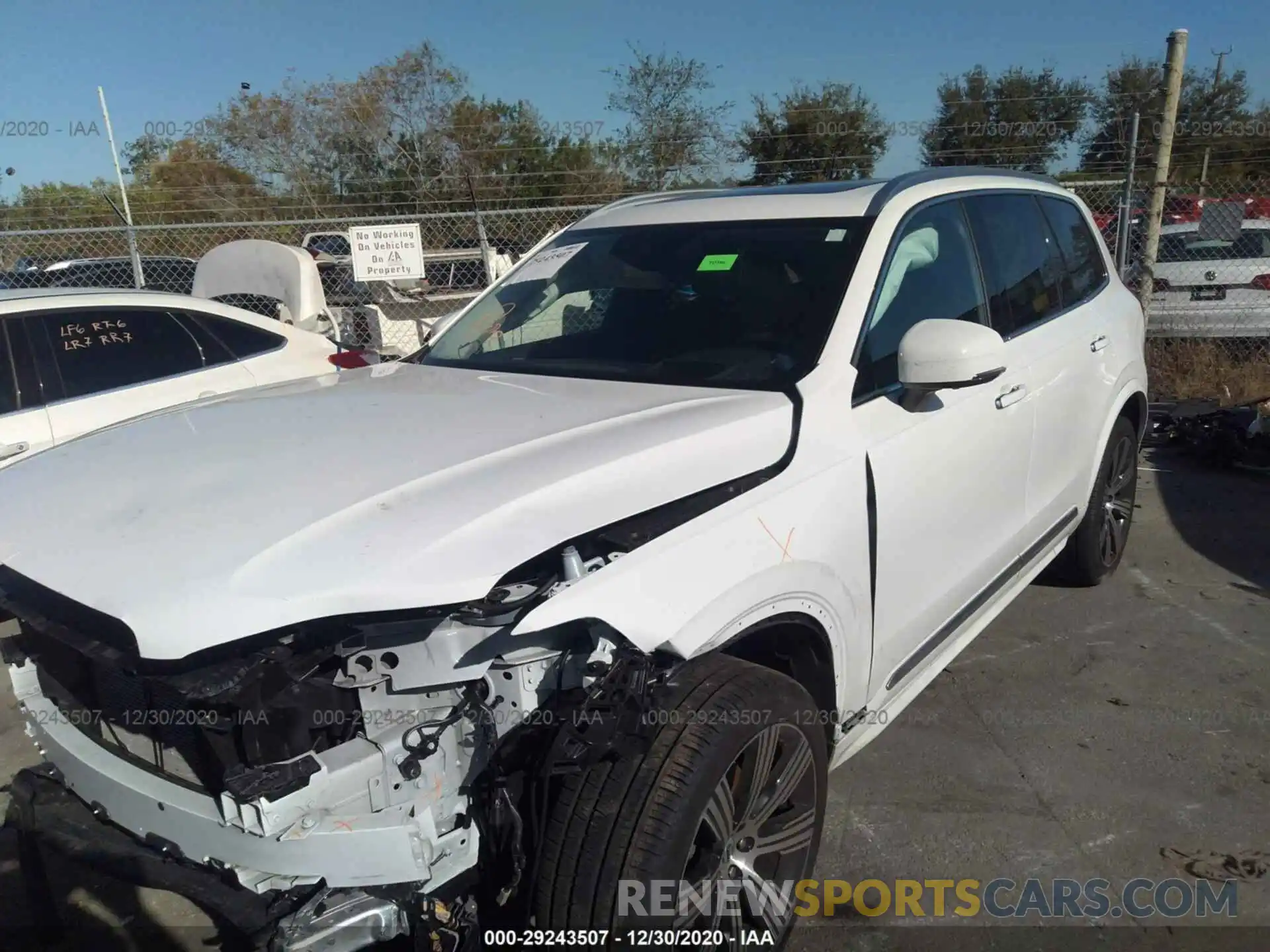 2 Photograph of a damaged car YV4A22PL1L1556906 VOLVO XC90 2020