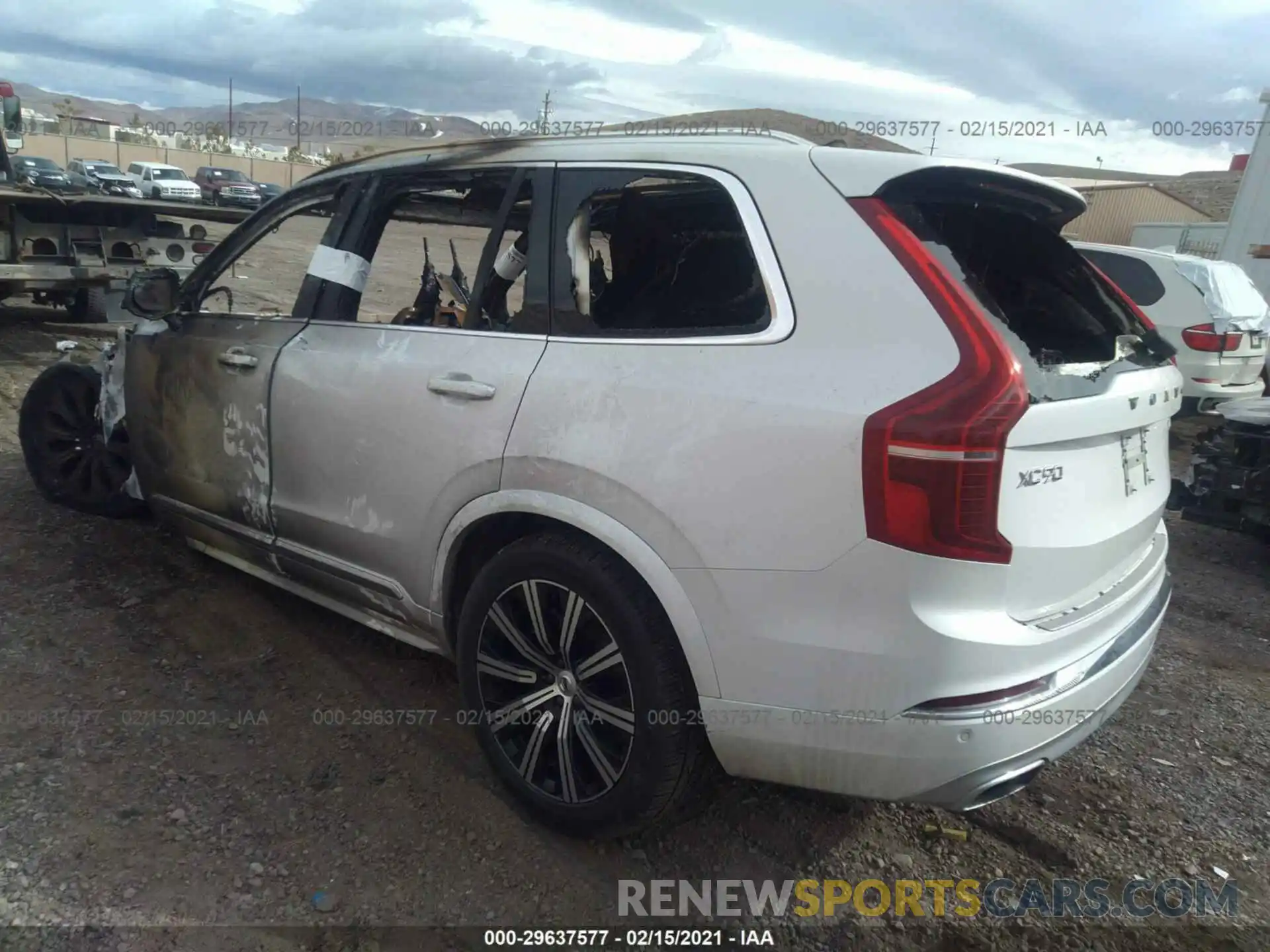 3 Photograph of a damaged car YV4A22PL5L1601880 VOLVO XC90 2020