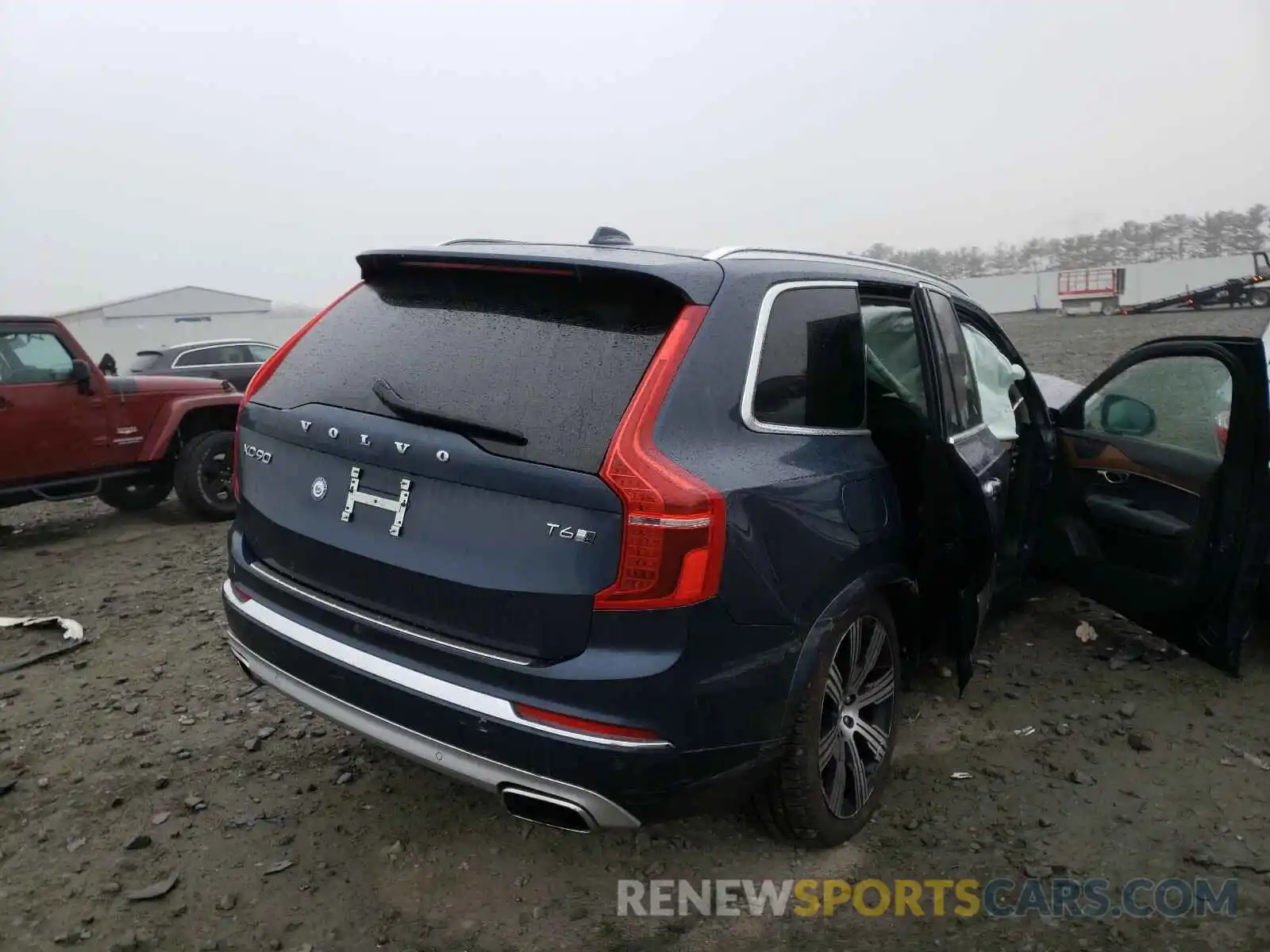 4 Photograph of a damaged car YV4A22PL6L1566928 VOLVO XC90 2020