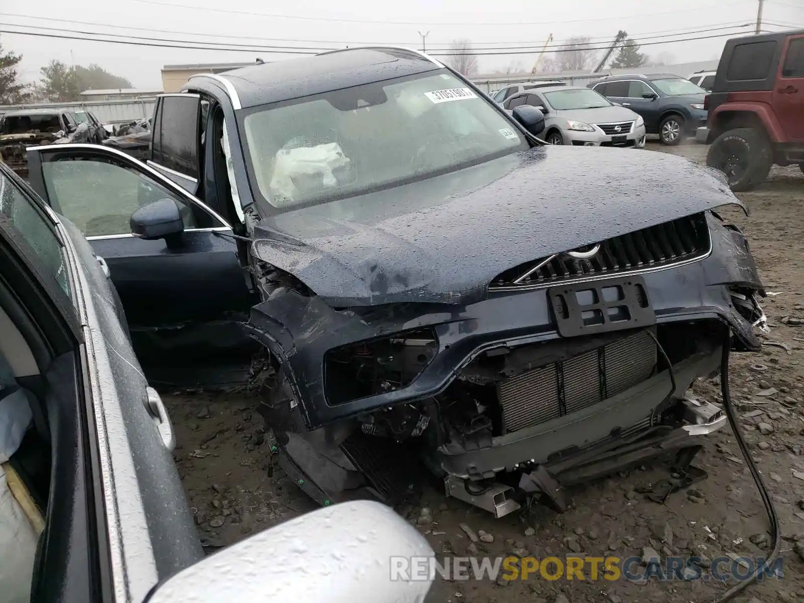 9 Photograph of a damaged car YV4A22PL6L1566928 VOLVO XC90 2020