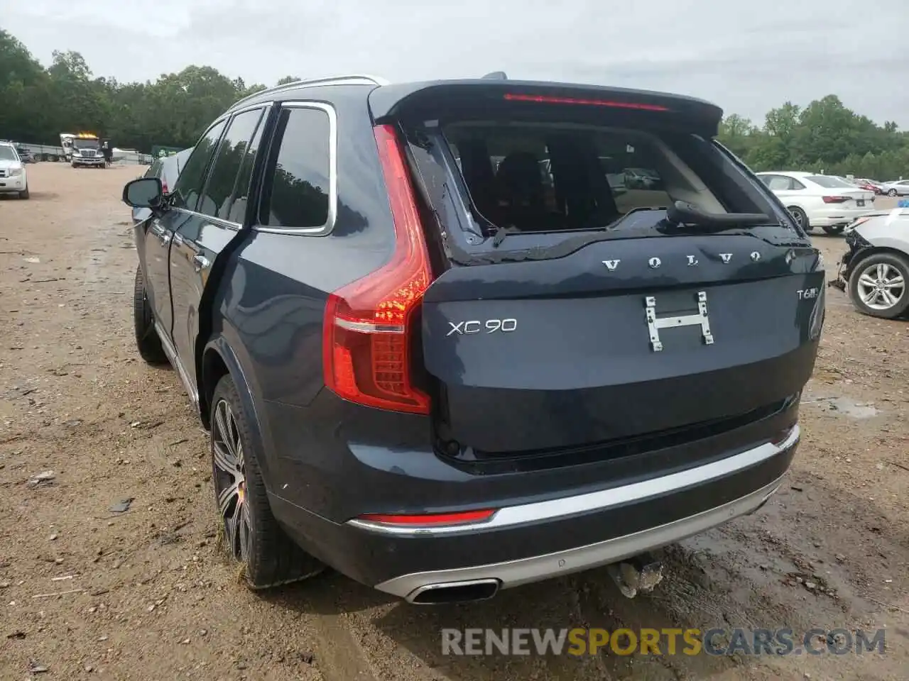 3 Photograph of a damaged car YV4A22PL6L1581896 VOLVO XC90 2020