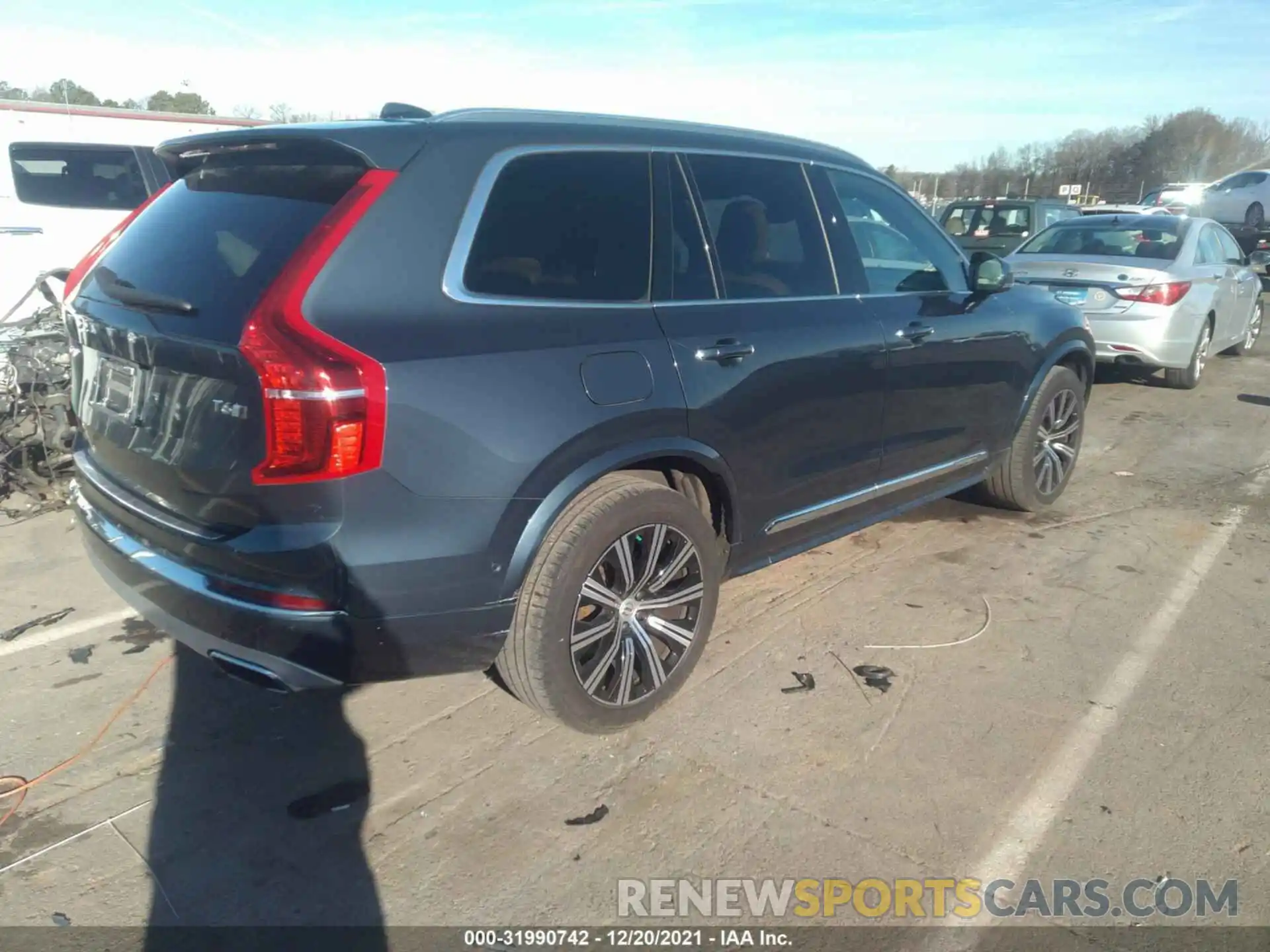 4 Photograph of a damaged car YV4A22PL7L1558921 VOLVO XC90 2020