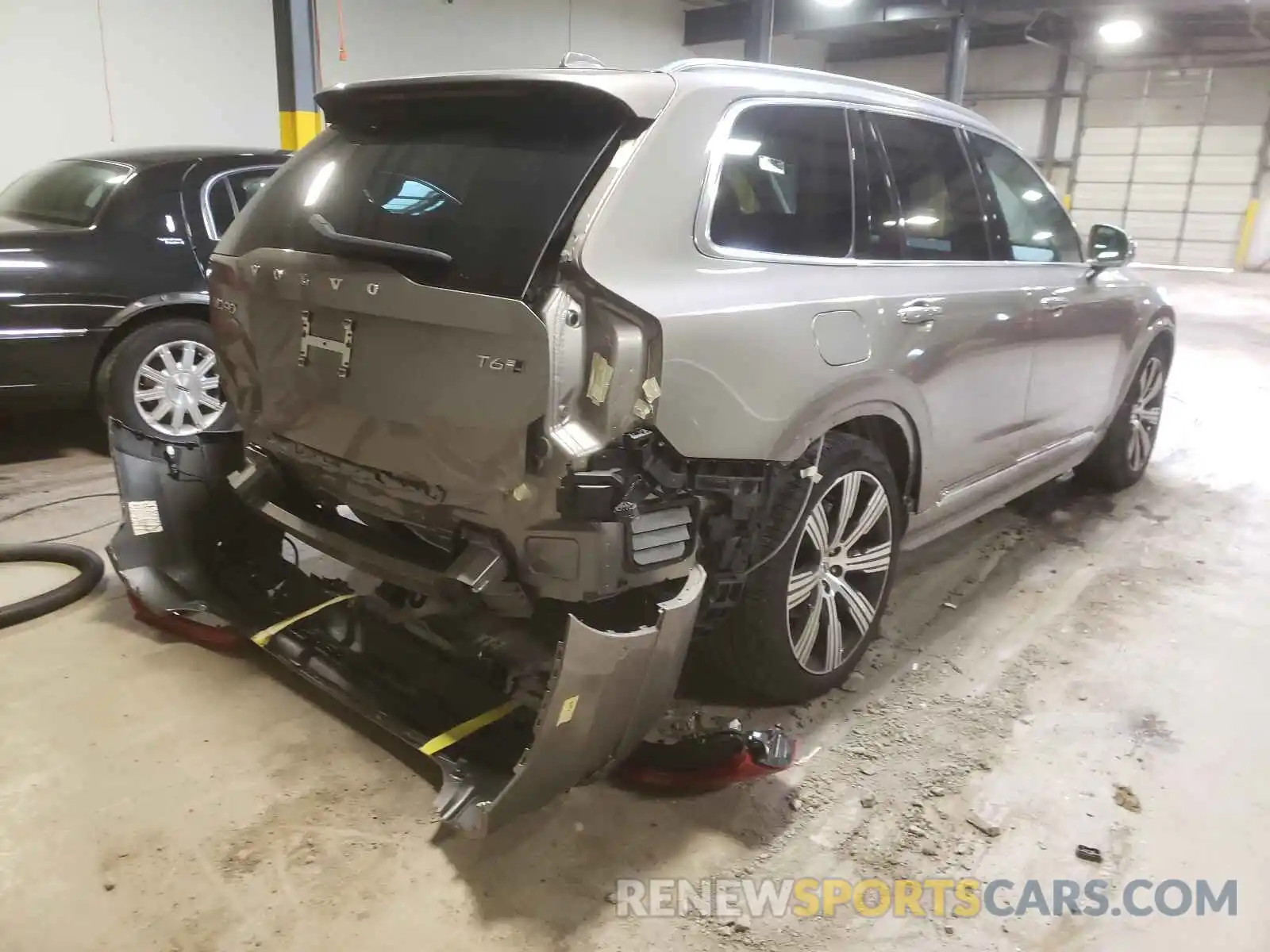 4 Photograph of a damaged car YV4A22PL8L1575095 VOLVO XC90 2020