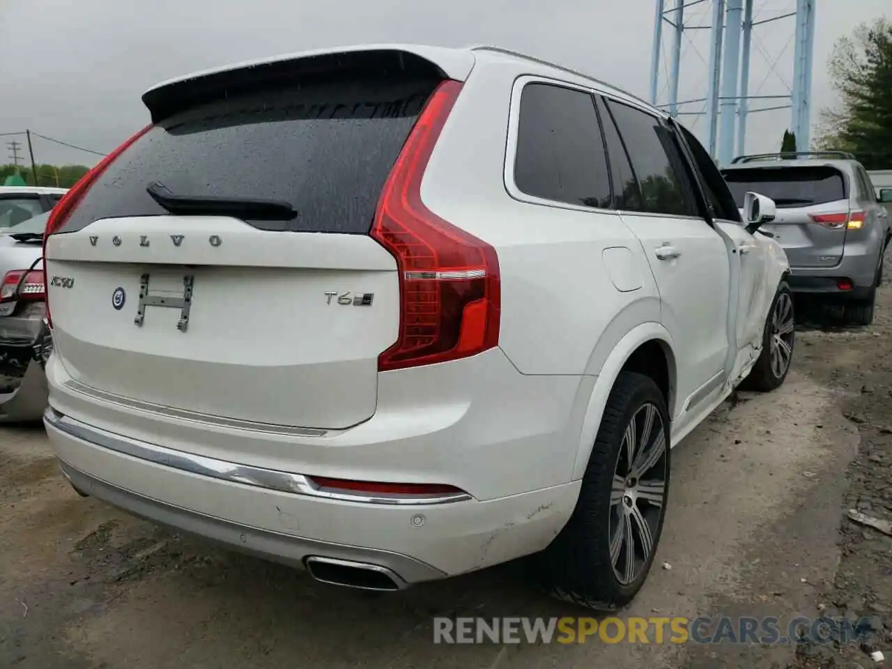 4 Photograph of a damaged car YV4A22PL9L1573355 VOLVO XC90 2020