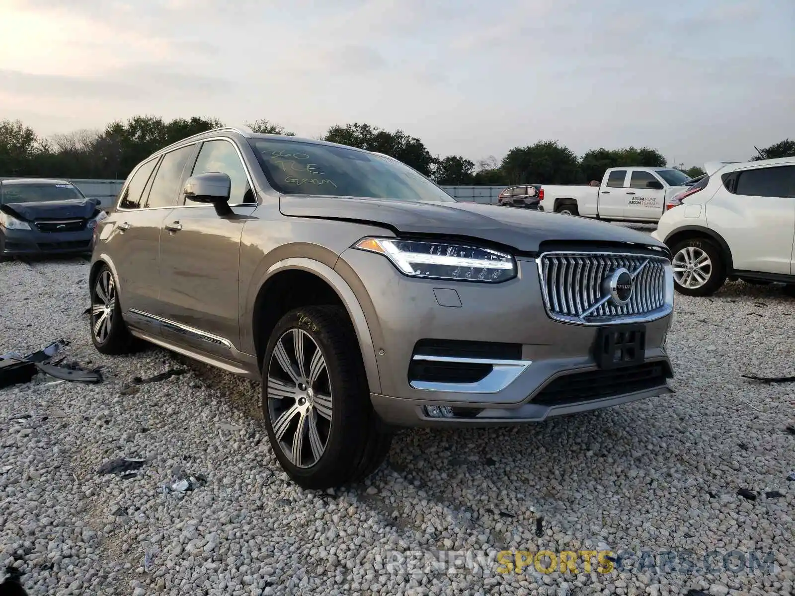 1 Фотография поврежденного автомобиля YV4A22PL9L1578863 VOLVO XC90 2020