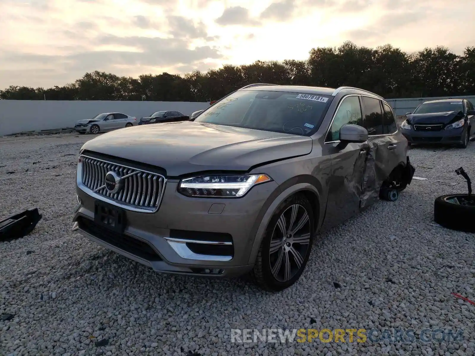 2 Photograph of a damaged car YV4A22PL9L1578863 VOLVO XC90 2020