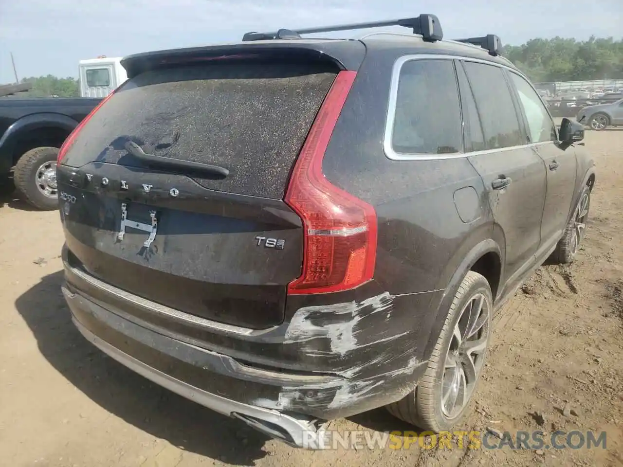 4 Photograph of a damaged car YV4BR00K8L1594686 VOLVO XC90 2020