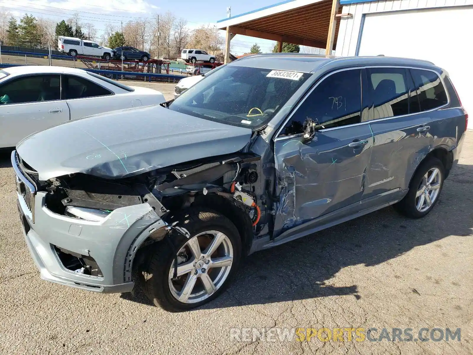 9 Photograph of a damaged car YV4BR00KXL1621113 VOLVO XC90 2020