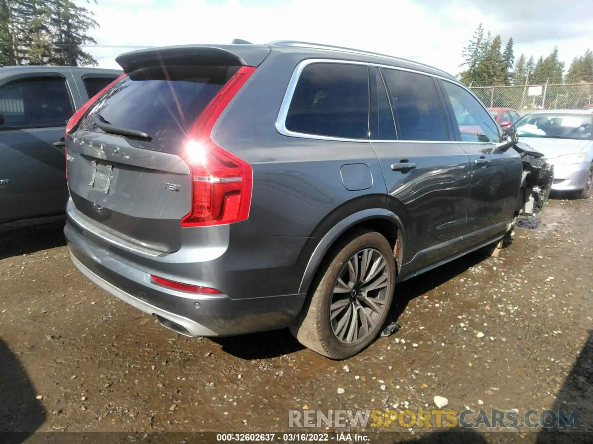 4 Фотография поврежденного автомобиля YV4BR0CK3L1557170 VOLVO XC90 2020