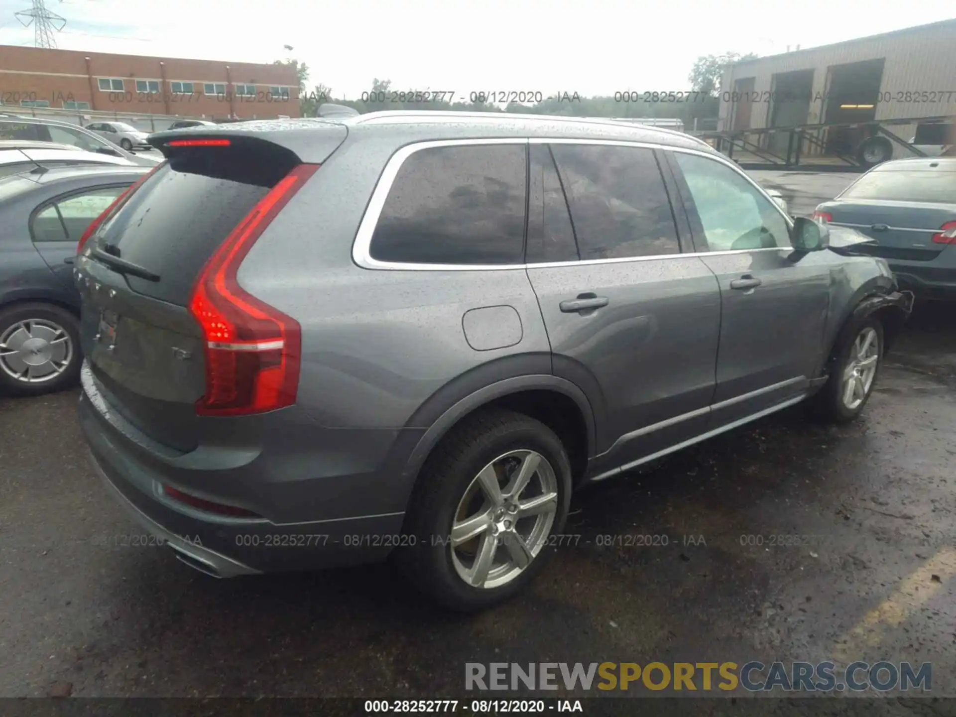 4 Photograph of a damaged car YV4BR0CK8L1619095 VOLVO XC90 2020