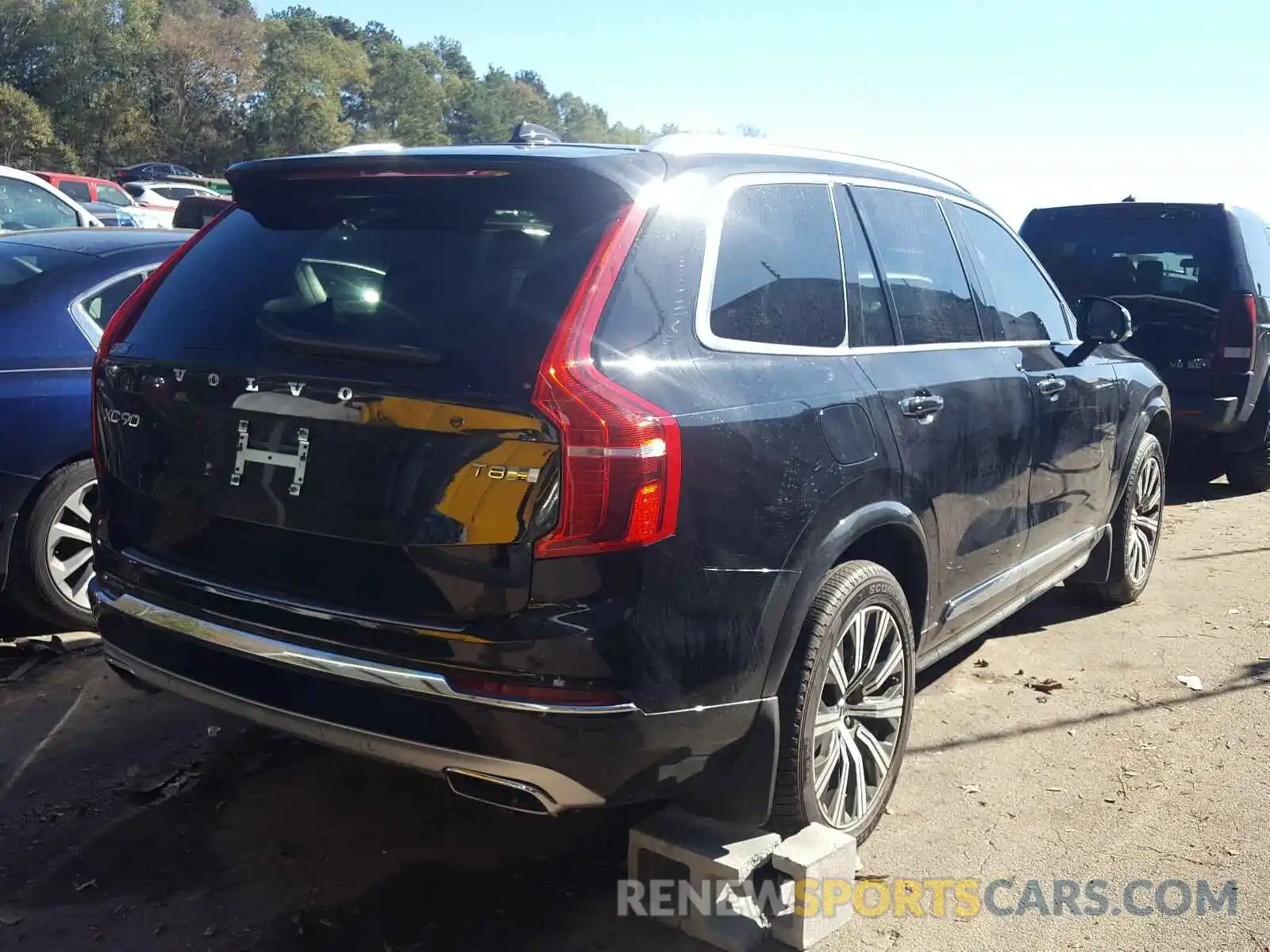 4 Photograph of a damaged car YV4BR0CL0L1580138 VOLVO XC90 2020