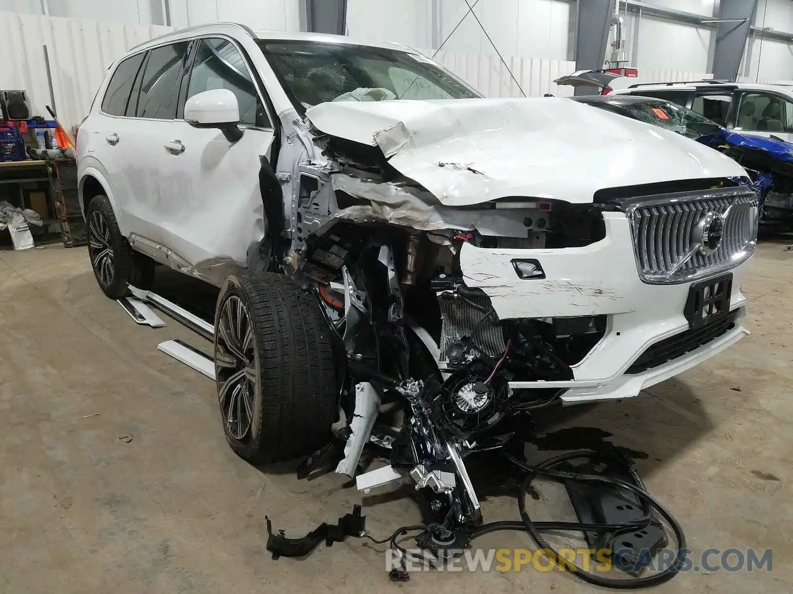 1 Photograph of a damaged car YV4BR0CL1L1589544 VOLVO XC90 2020