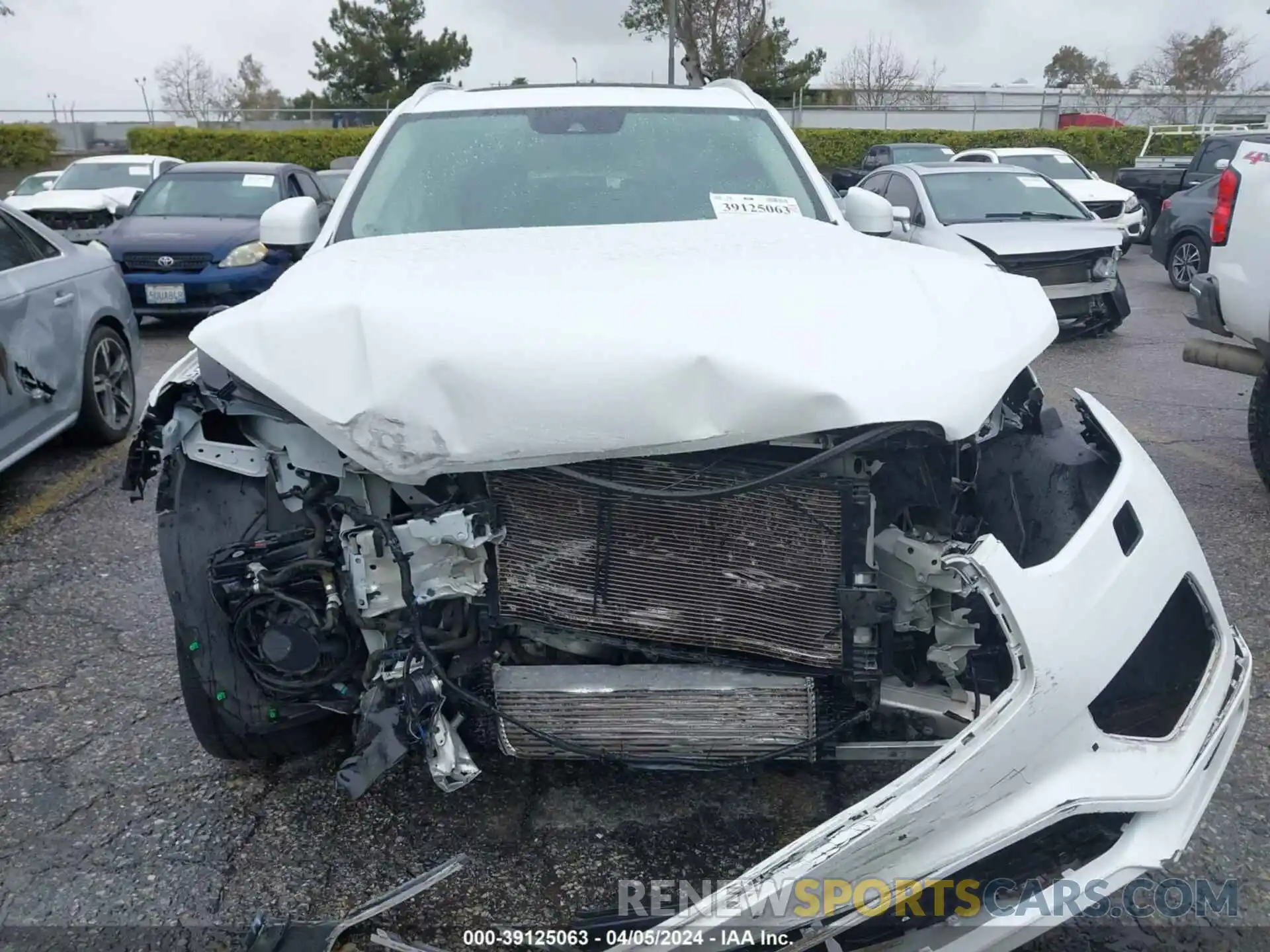 12 Фотография поврежденного автомобиля YV4BR0CL9L1595219 VOLVO XC90 2020