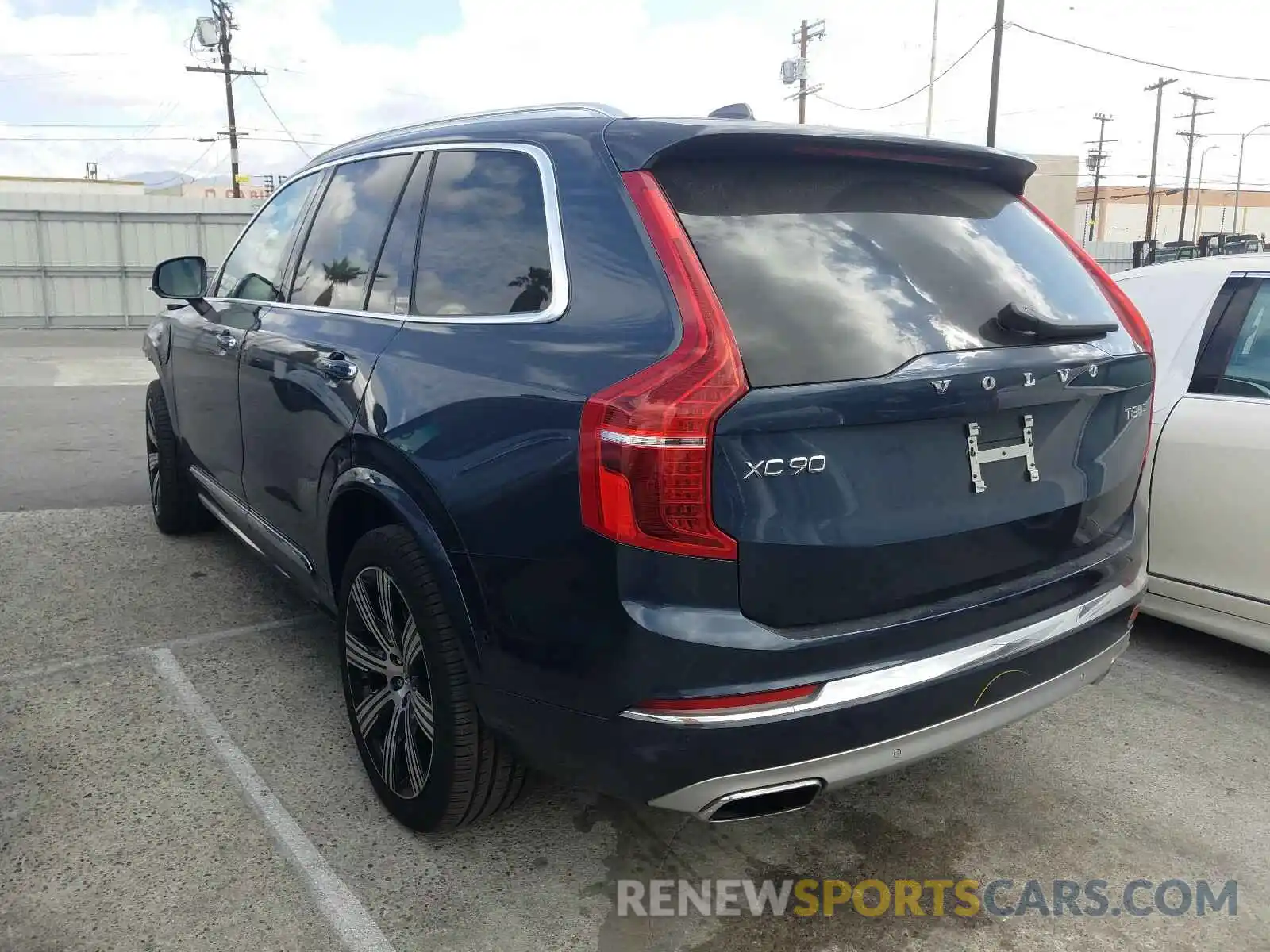 3 Photograph of a damaged car YV4BR0CLXL1577019 VOLVO XC90 2020