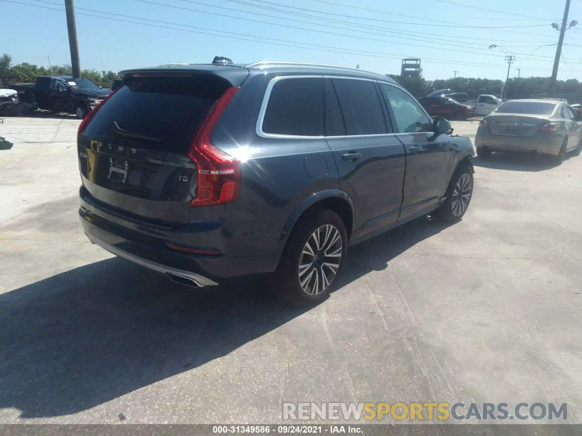 4 Photograph of a damaged car YV4102CK1M1685118 VOLVO XC90 2021