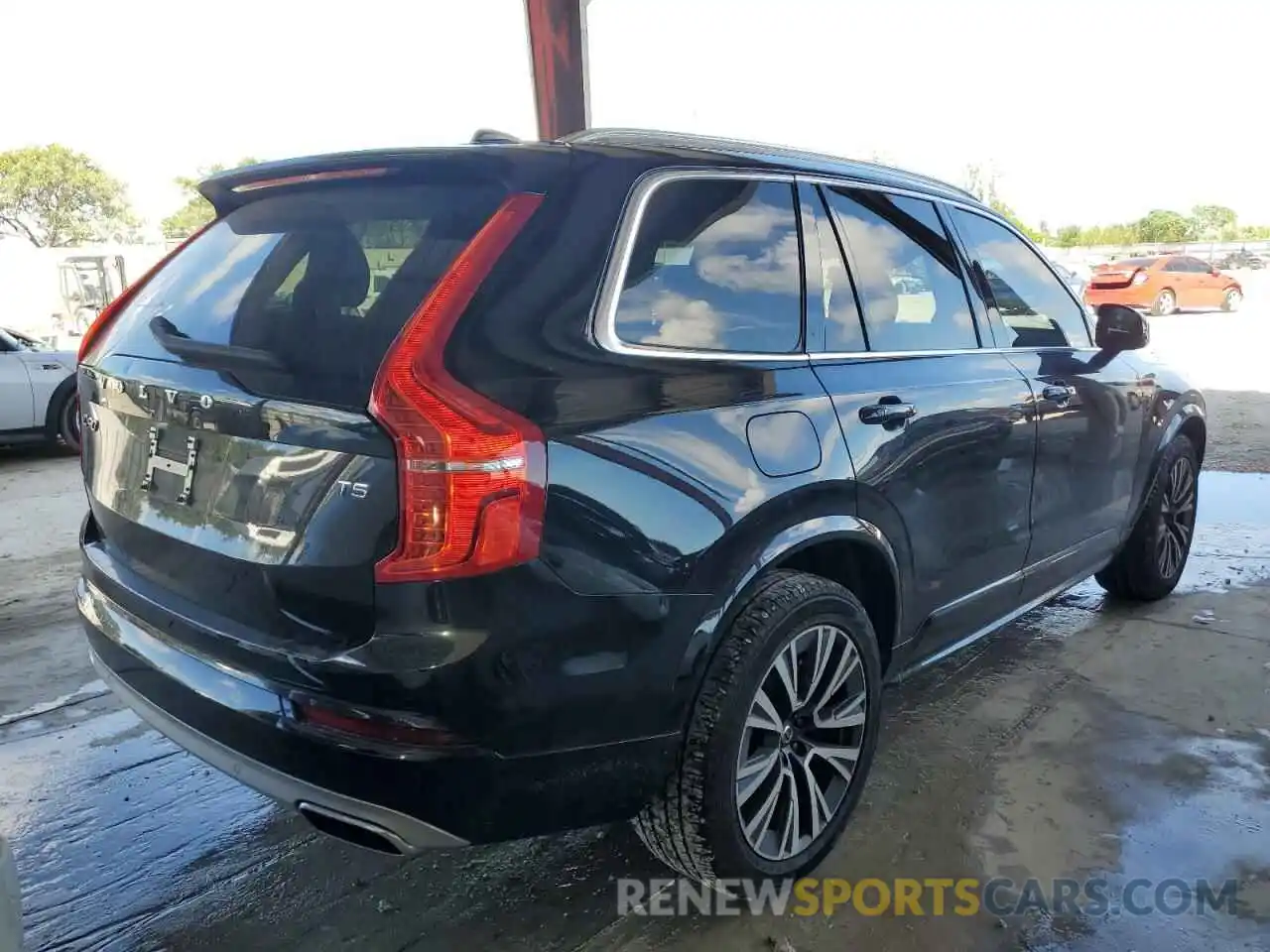 4 Photograph of a damaged car YV4102CK1M1699150 VOLVO XC90 2021