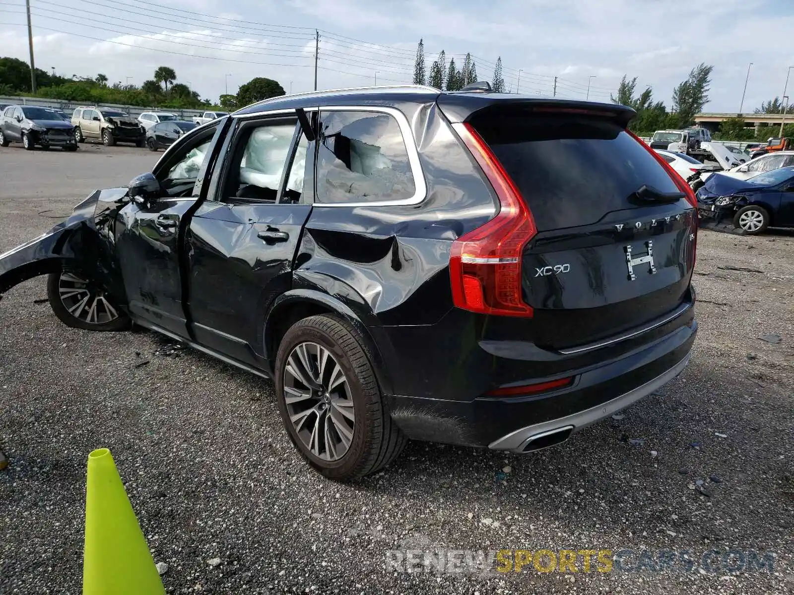 3 Photograph of a damaged car YV4102CK2M1756570 VOLVO XC90 2021