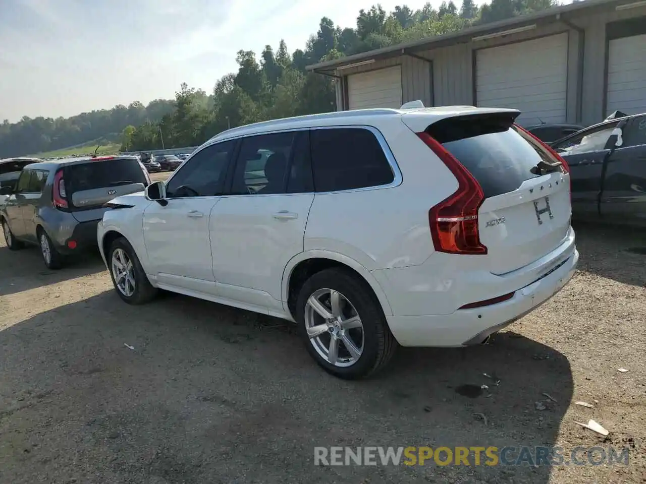 2 Photograph of a damaged car YV4102CK3M1702436 VOLVO XC90 2021