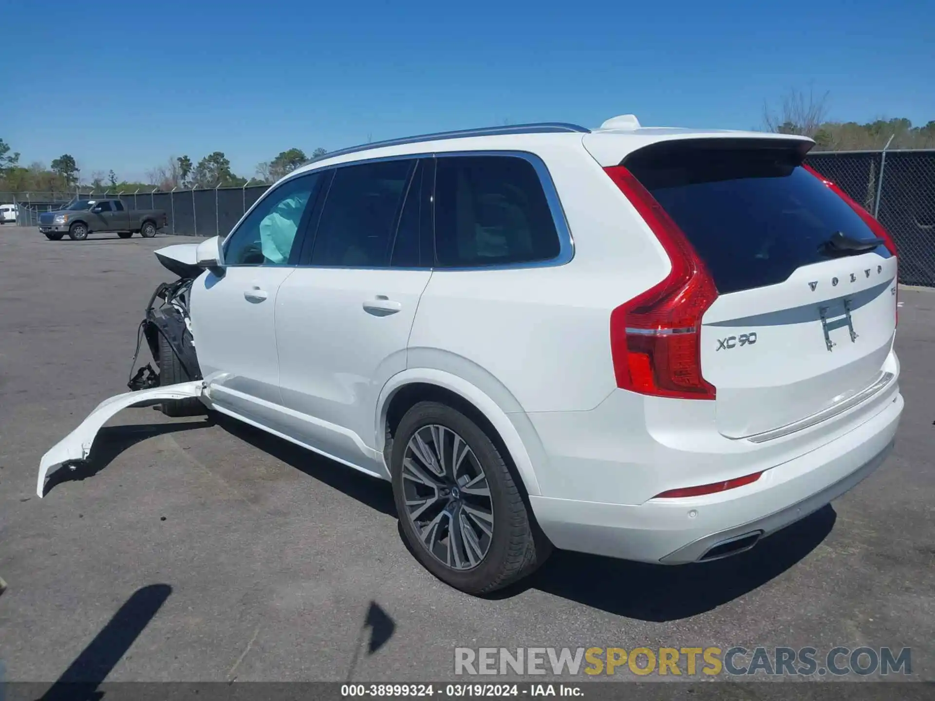 3 Photograph of a damaged car YV4102CK4M1683976 VOLVO XC90 2021