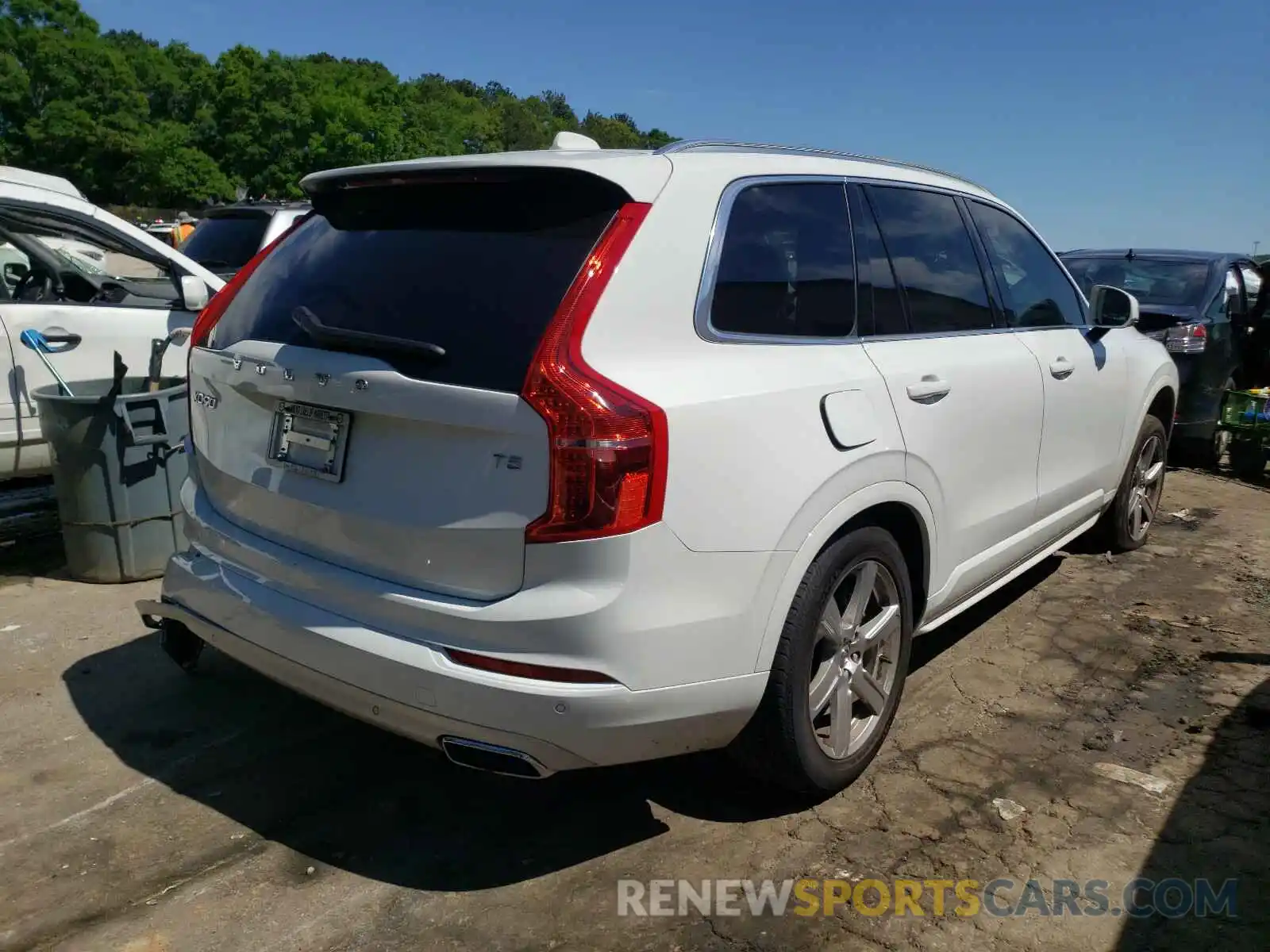 4 Photograph of a damaged car YV4102CK9M1692043 VOLVO XC90 2021