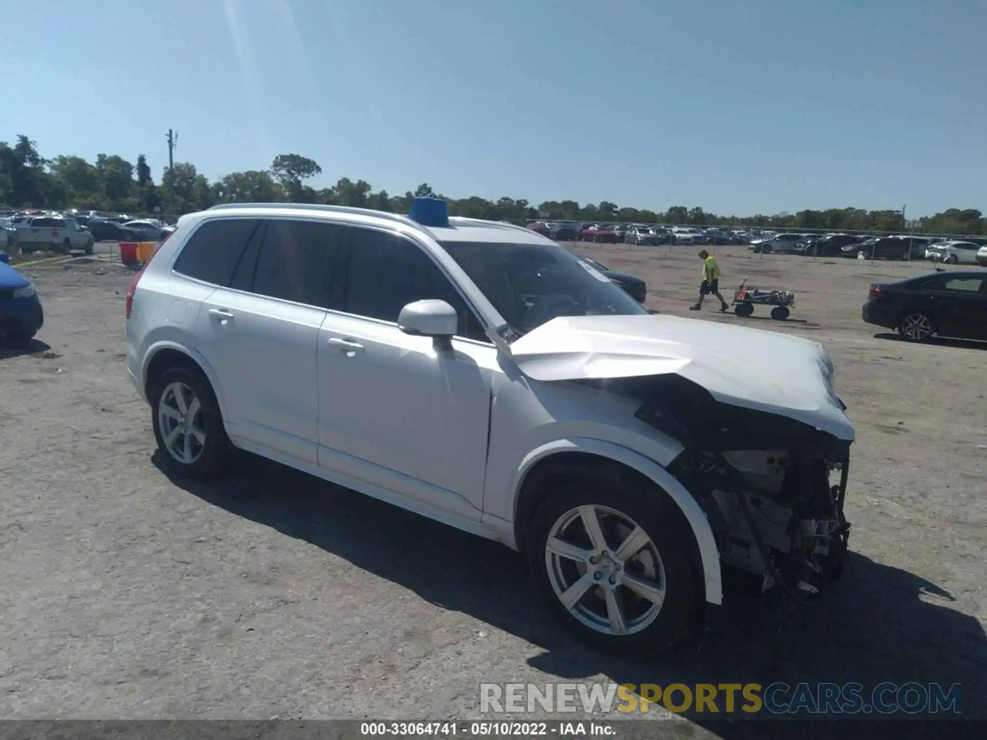 1 Photograph of a damaged car YV4102CKXM1694335 VOLVO XC90 2021