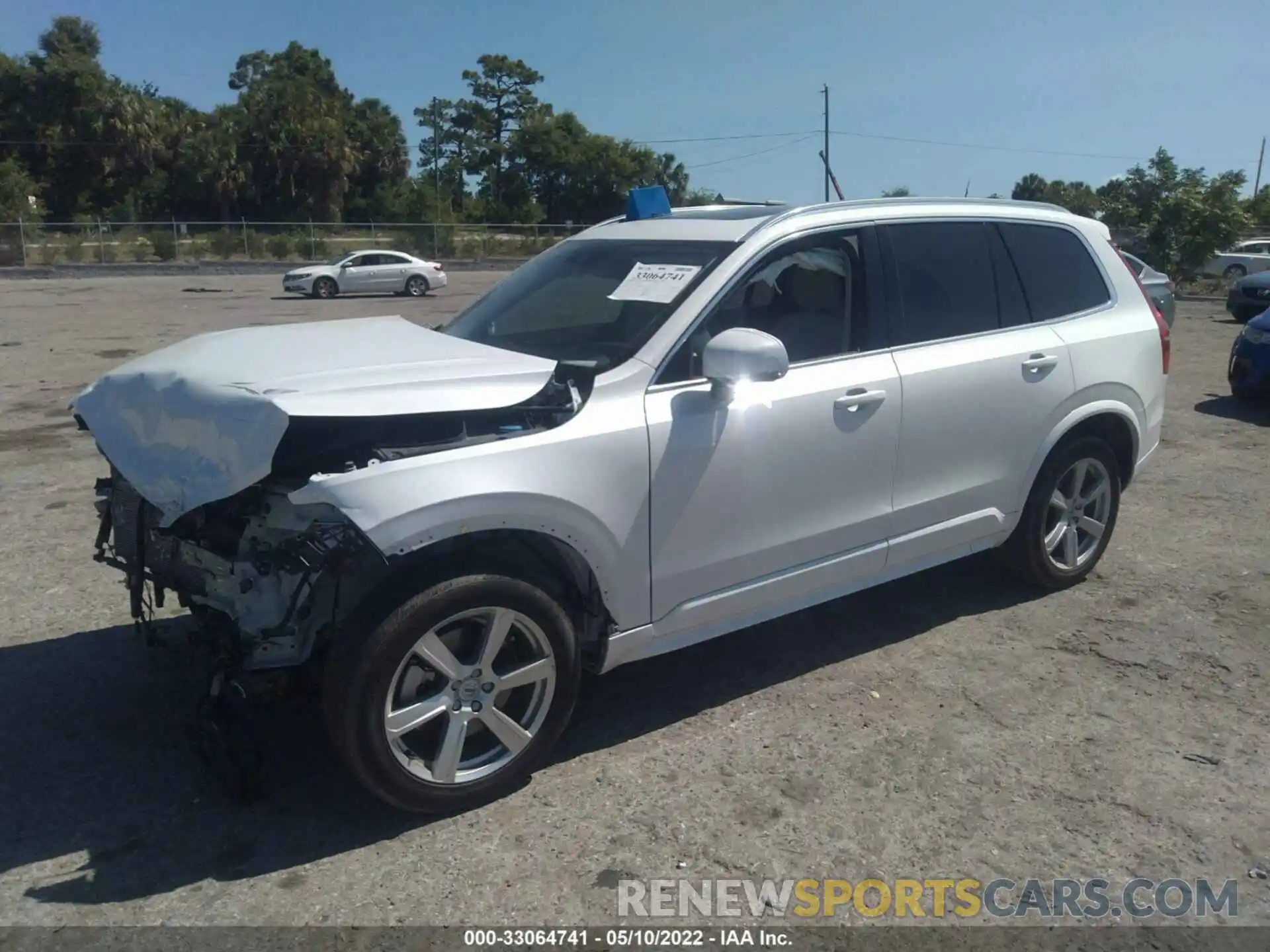 2 Photograph of a damaged car YV4102CKXM1694335 VOLVO XC90 2021