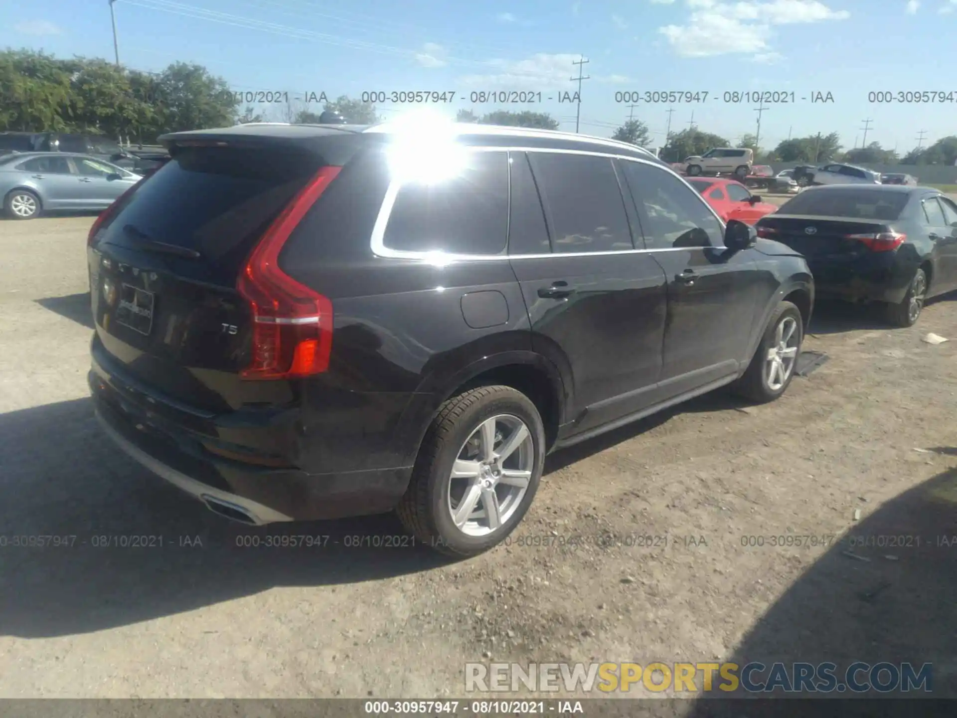 4 Photograph of a damaged car YV4102CKXM1703129 VOLVO XC90 2021