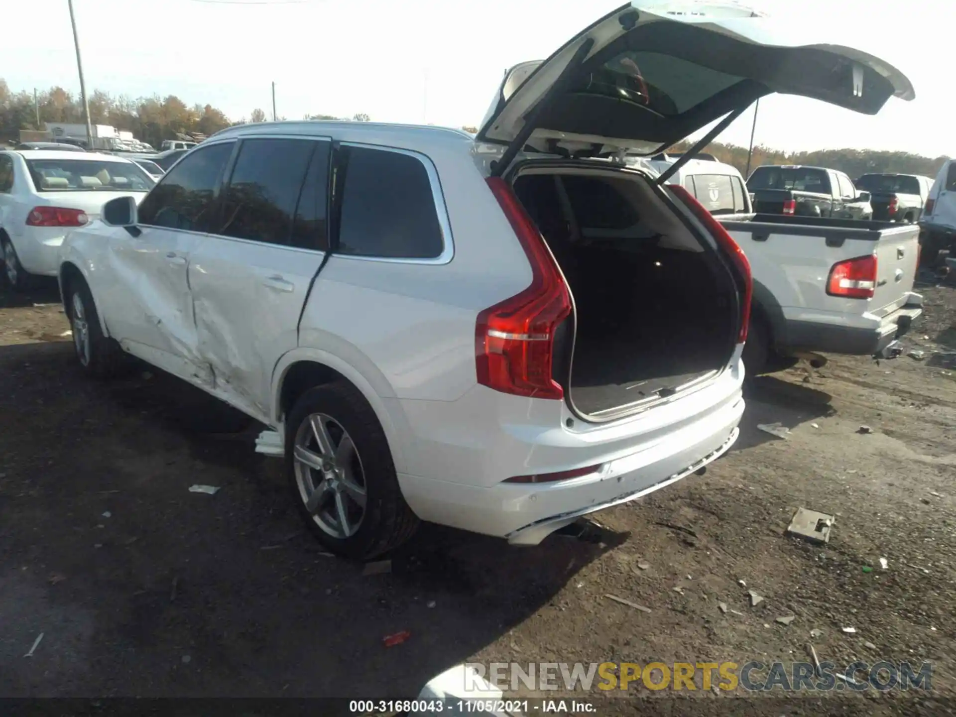 3 Photograph of a damaged car YV4102PK0M1751216 VOLVO XC90 2021