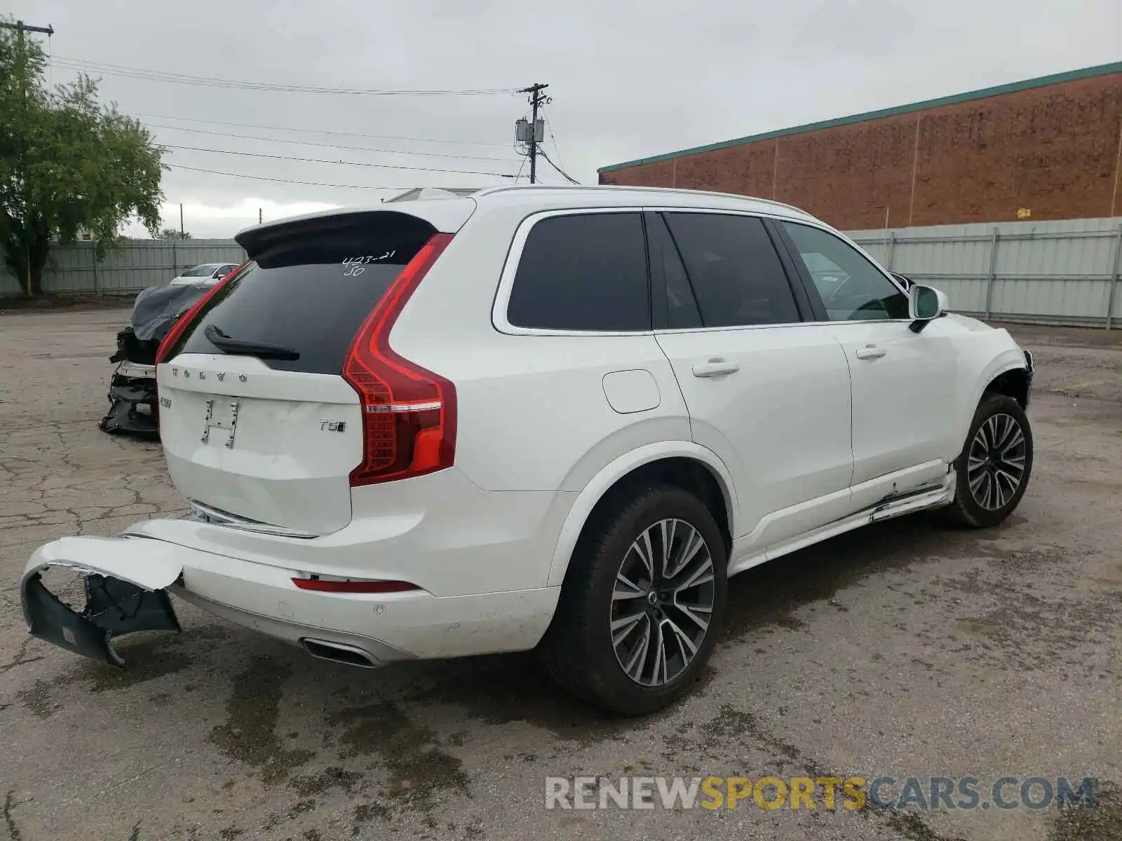 4 Photograph of a damaged car YV4102PK1M1699109 VOLVO XC90 2021