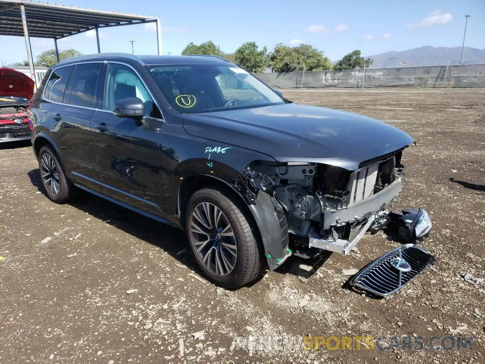 1 Photograph of a damaged car YV4102PK4M1704321 VOLVO XC90 2021