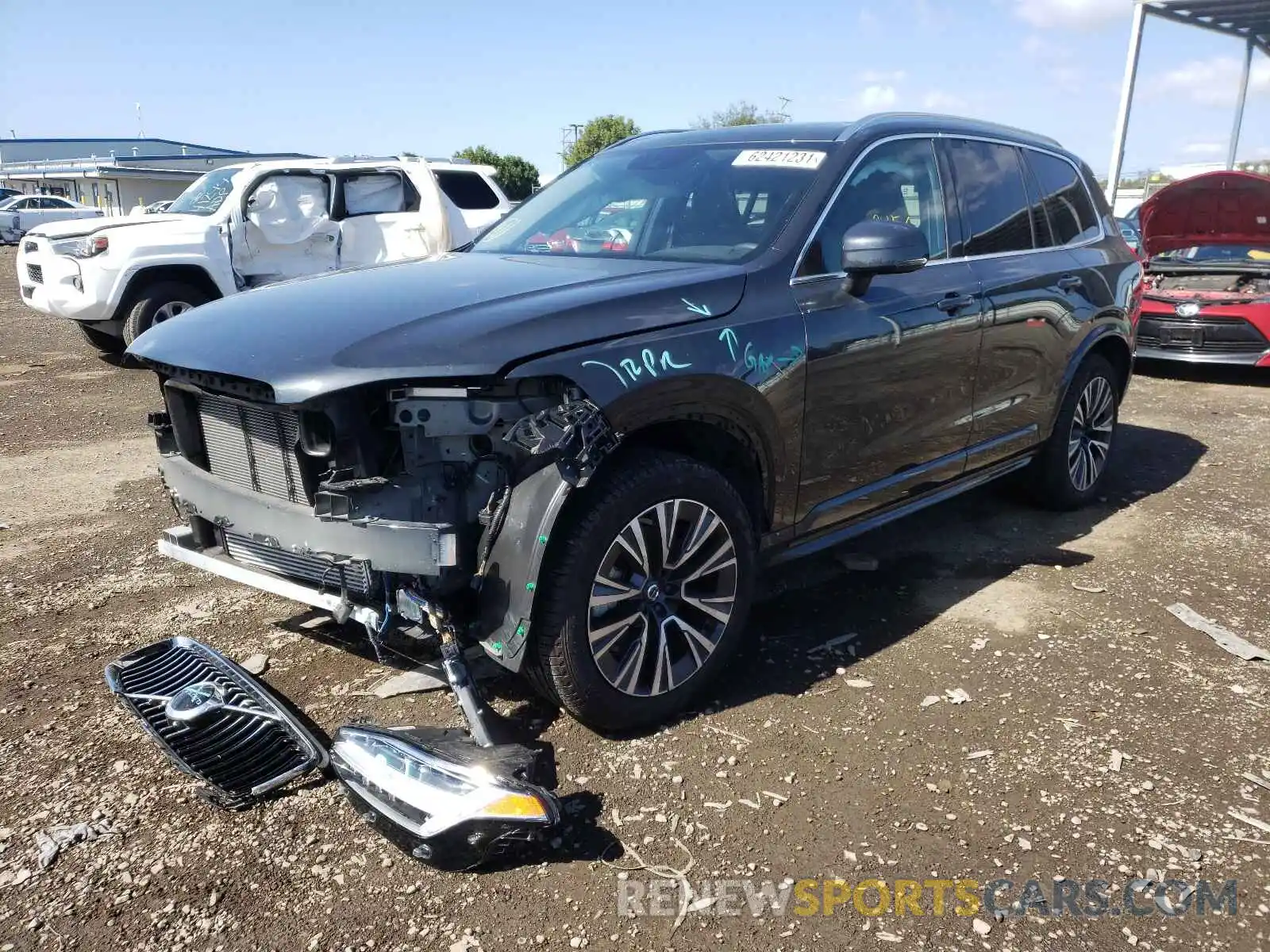 2 Photograph of a damaged car YV4102PK4M1704321 VOLVO XC90 2021