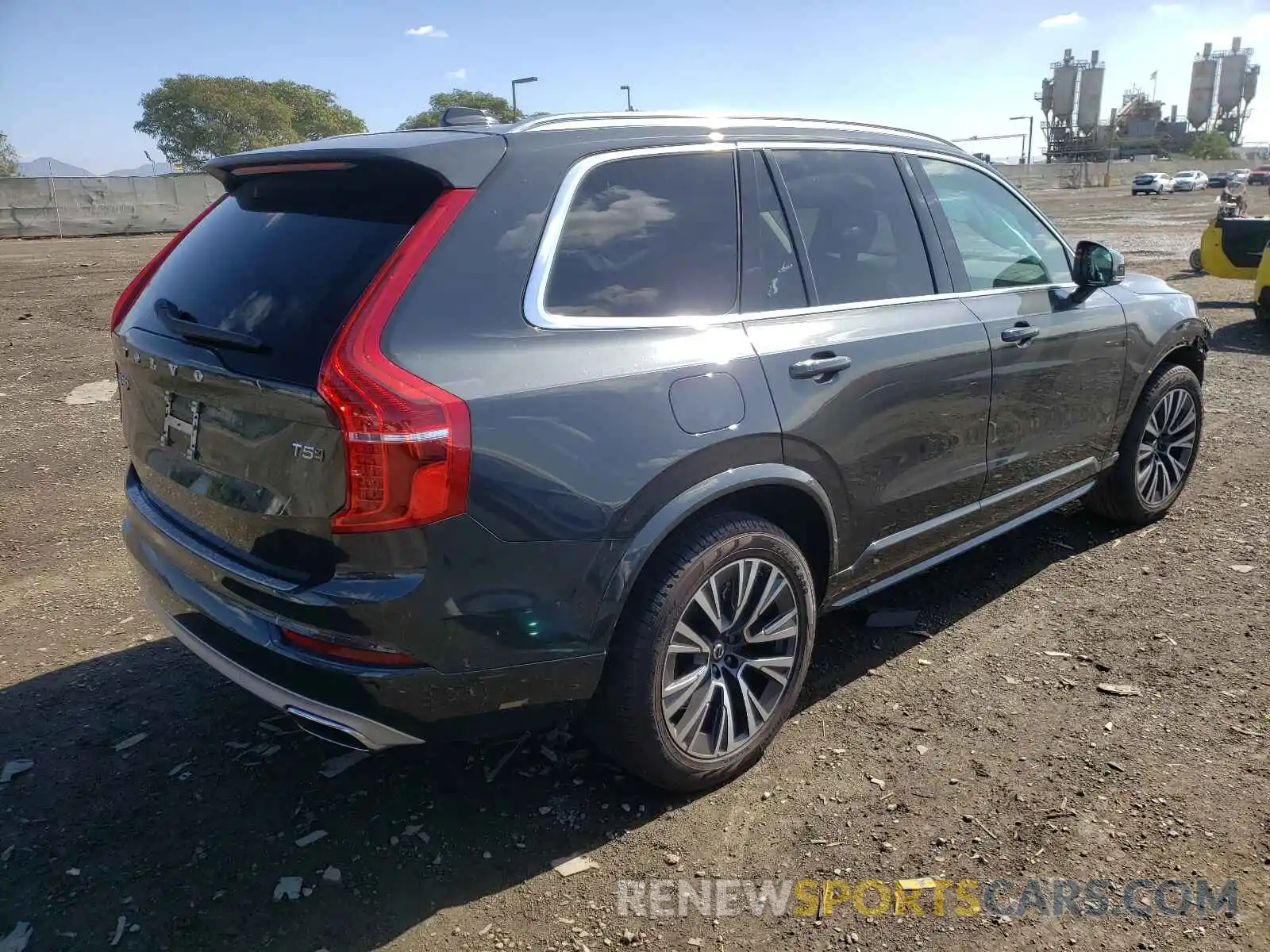 4 Photograph of a damaged car YV4102PK4M1704321 VOLVO XC90 2021