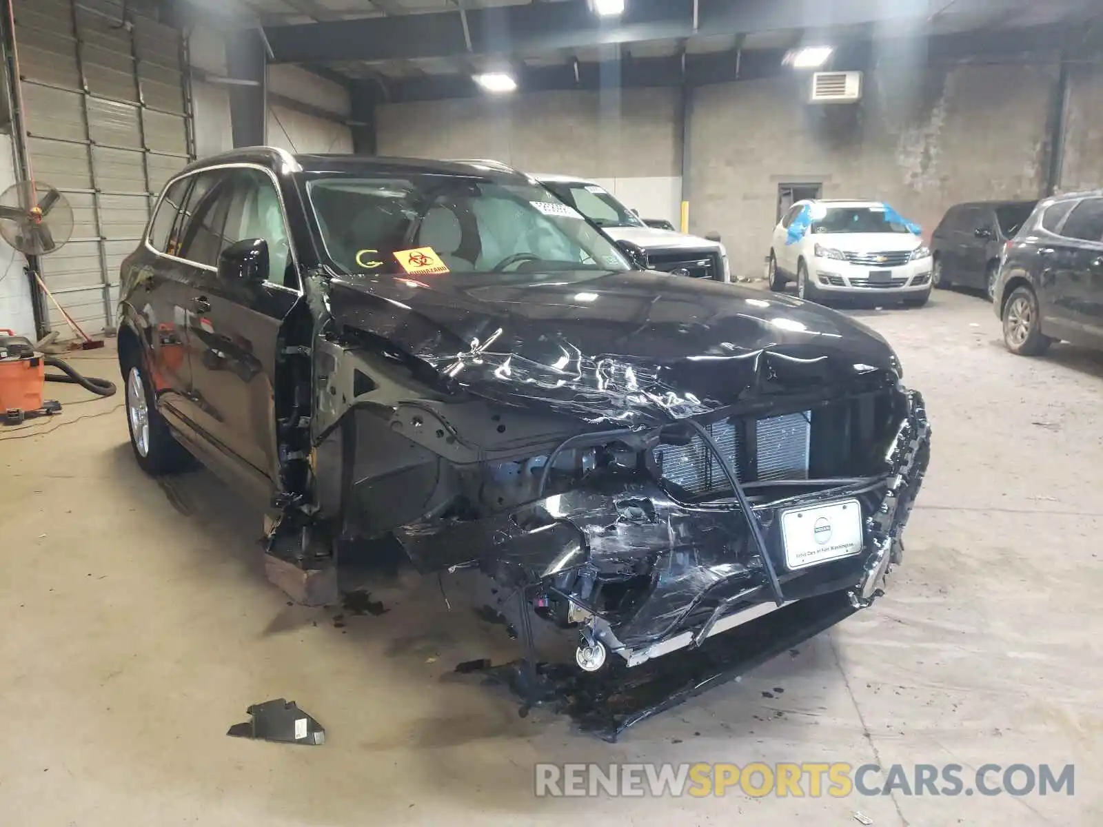 1 Photograph of a damaged car YV4102PK4M1727288 VOLVO XC90 2021