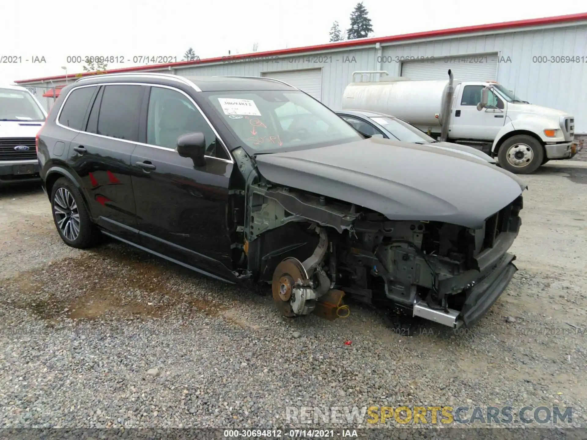 1 Photograph of a damaged car YV4102PK5M1730734 VOLVO XC90 2021