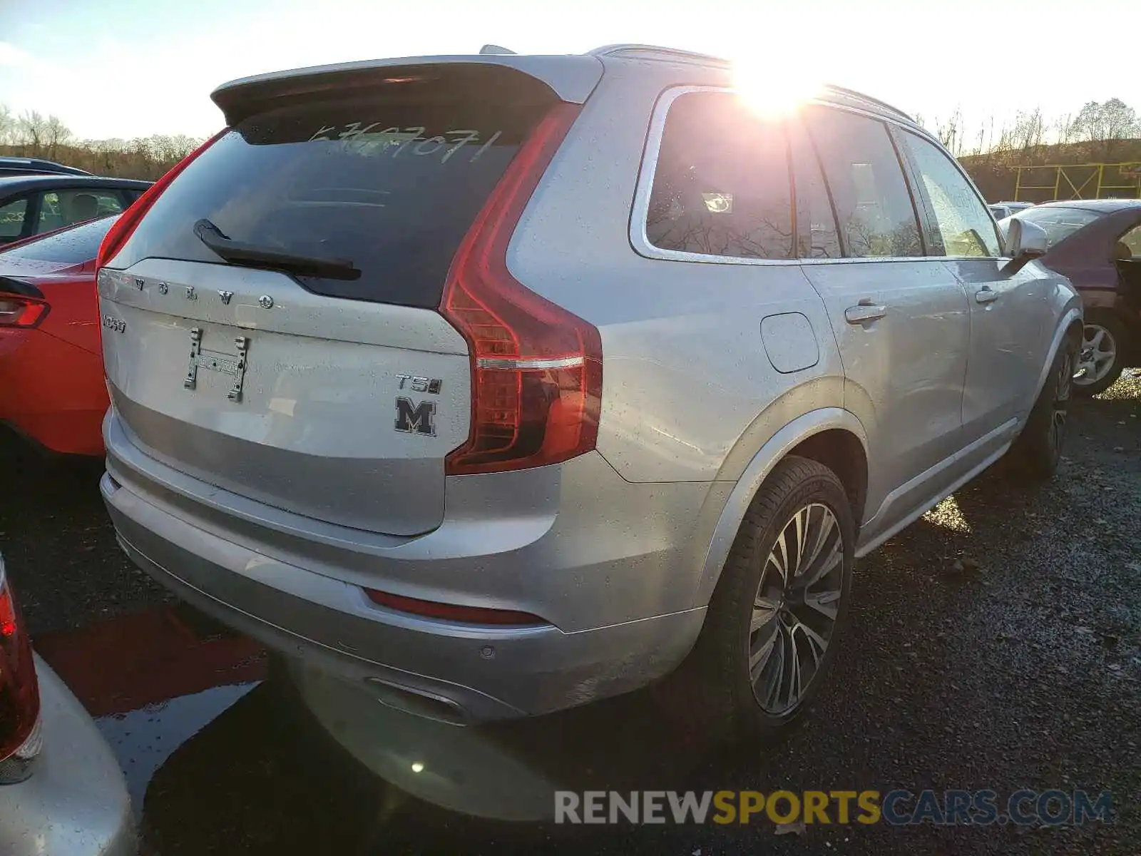 4 Photograph of a damaged car YV4102PK6M1748742 VOLVO XC90 2021