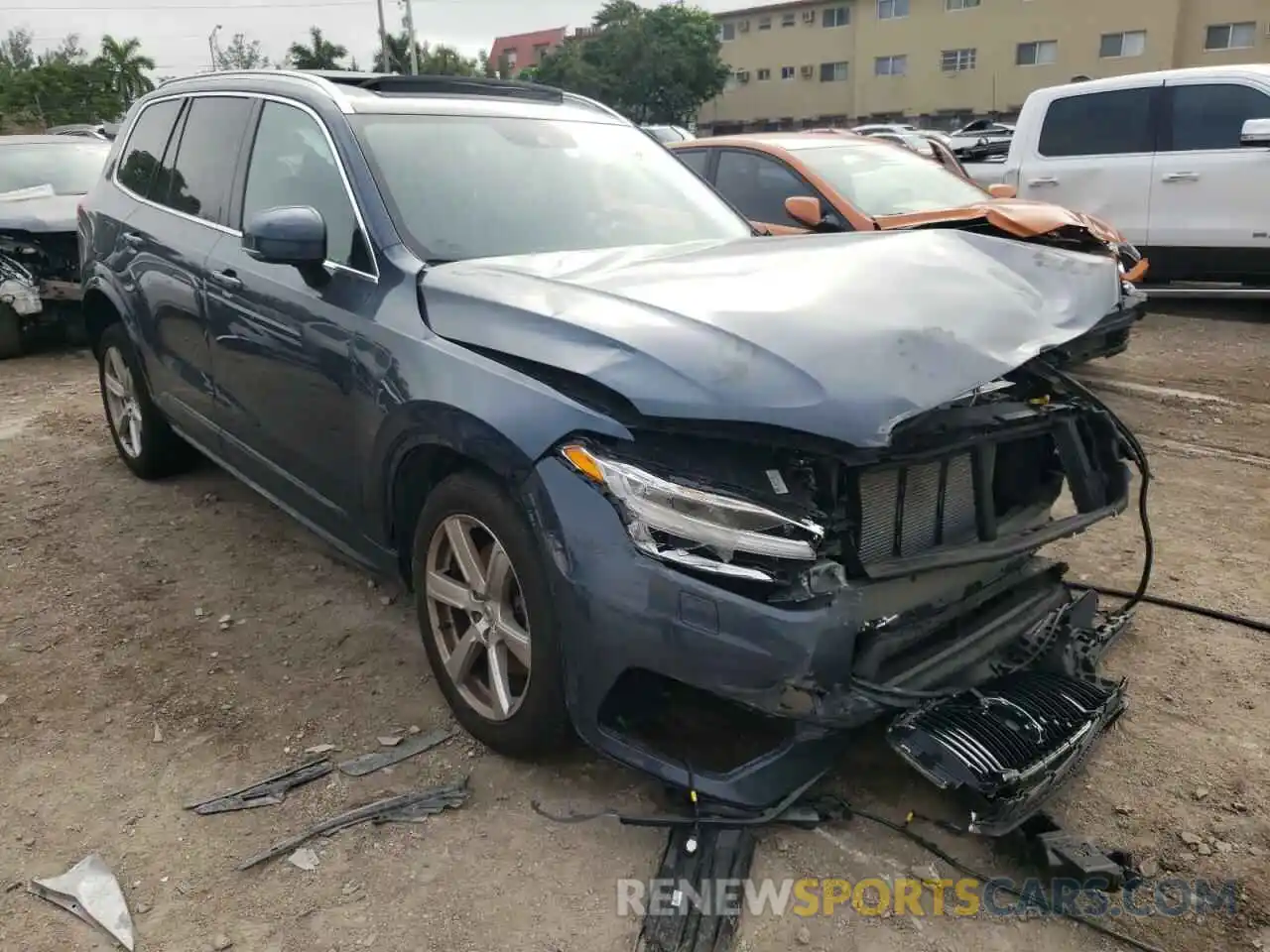 1 Photograph of a damaged car YV4102PKXM1727165 VOLVO XC90 2021