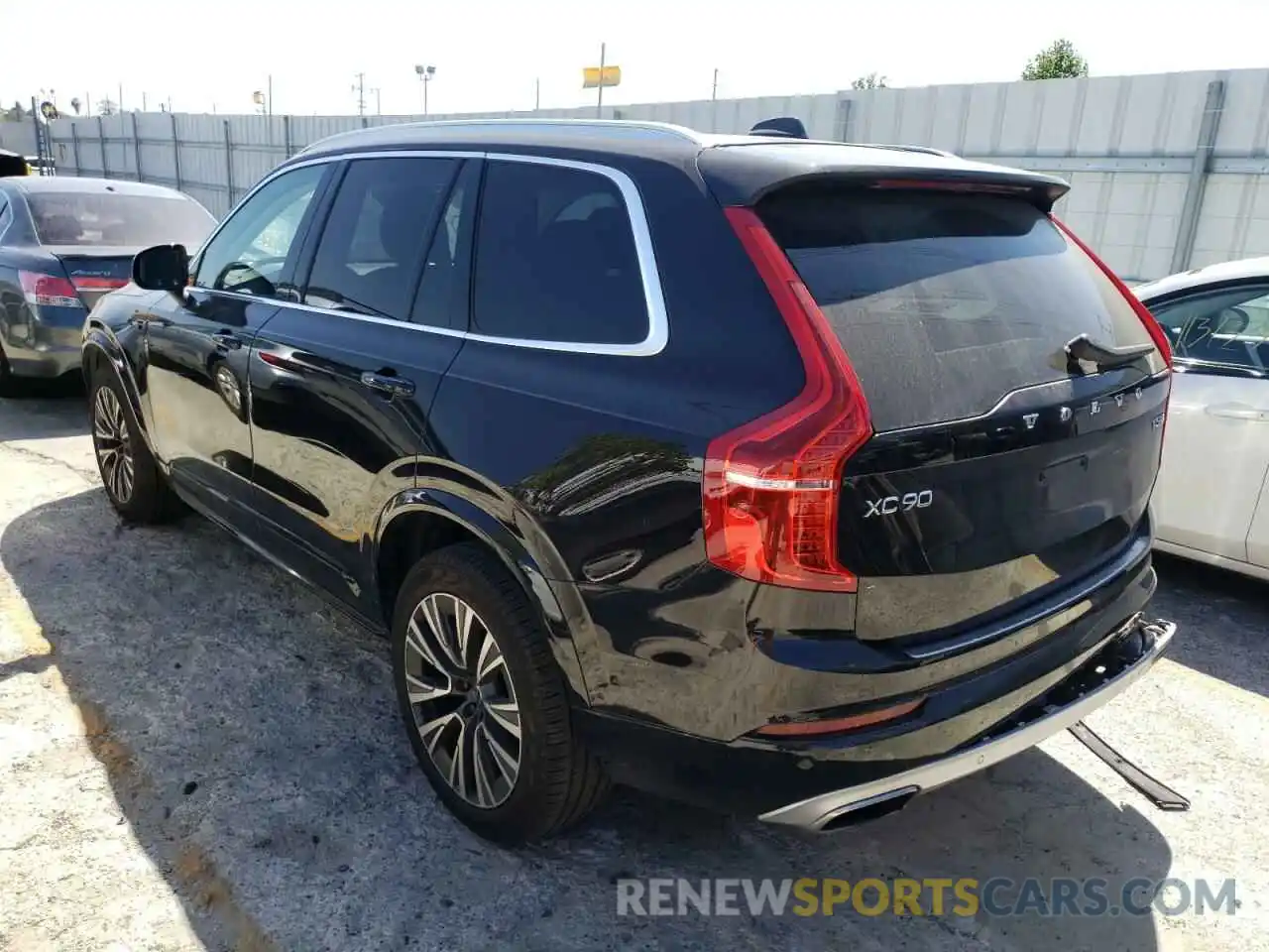 3 Photograph of a damaged car YV4102PKXM1740062 VOLVO XC90 2021