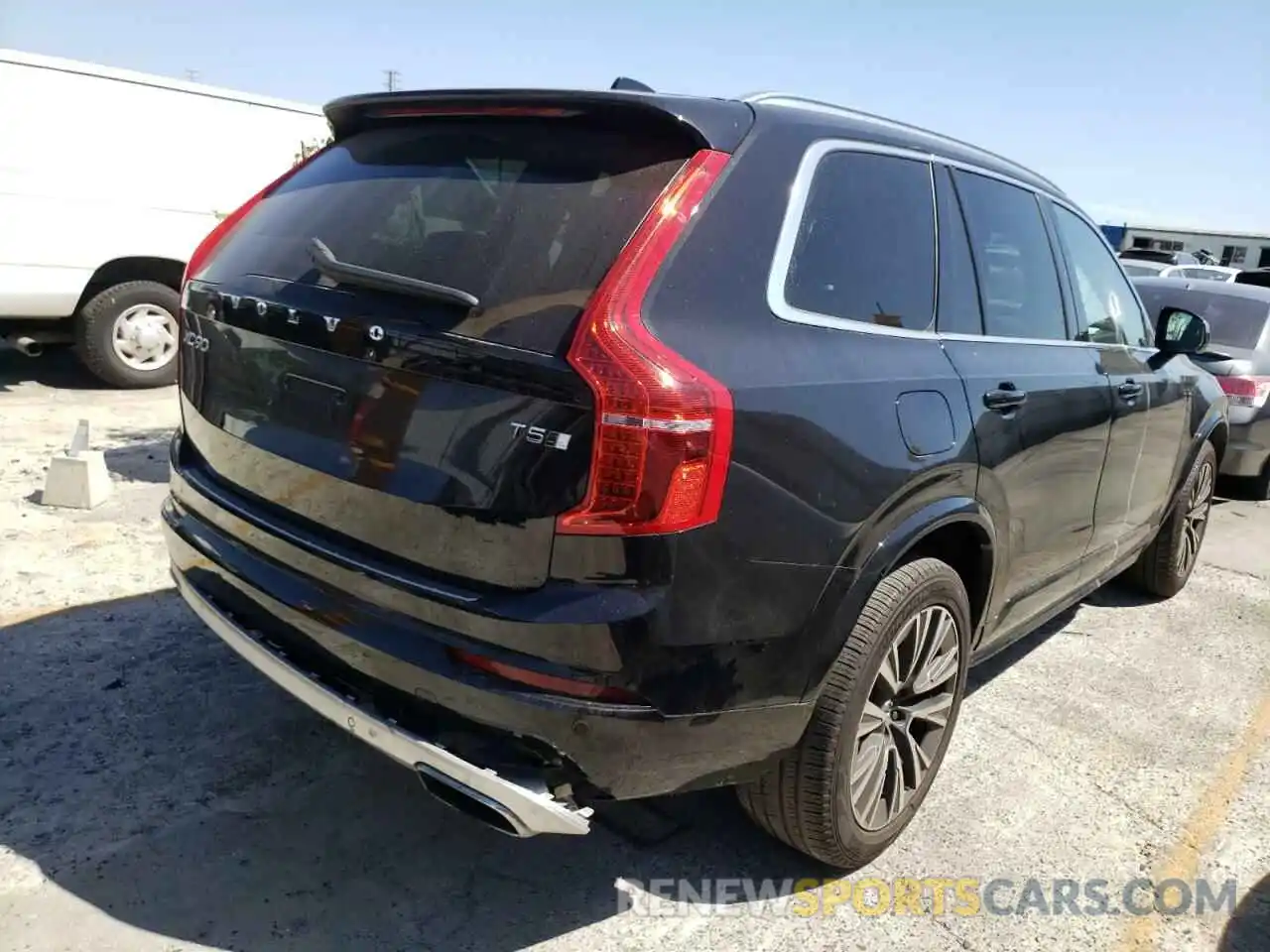 4 Photograph of a damaged car YV4102PKXM1740062 VOLVO XC90 2021