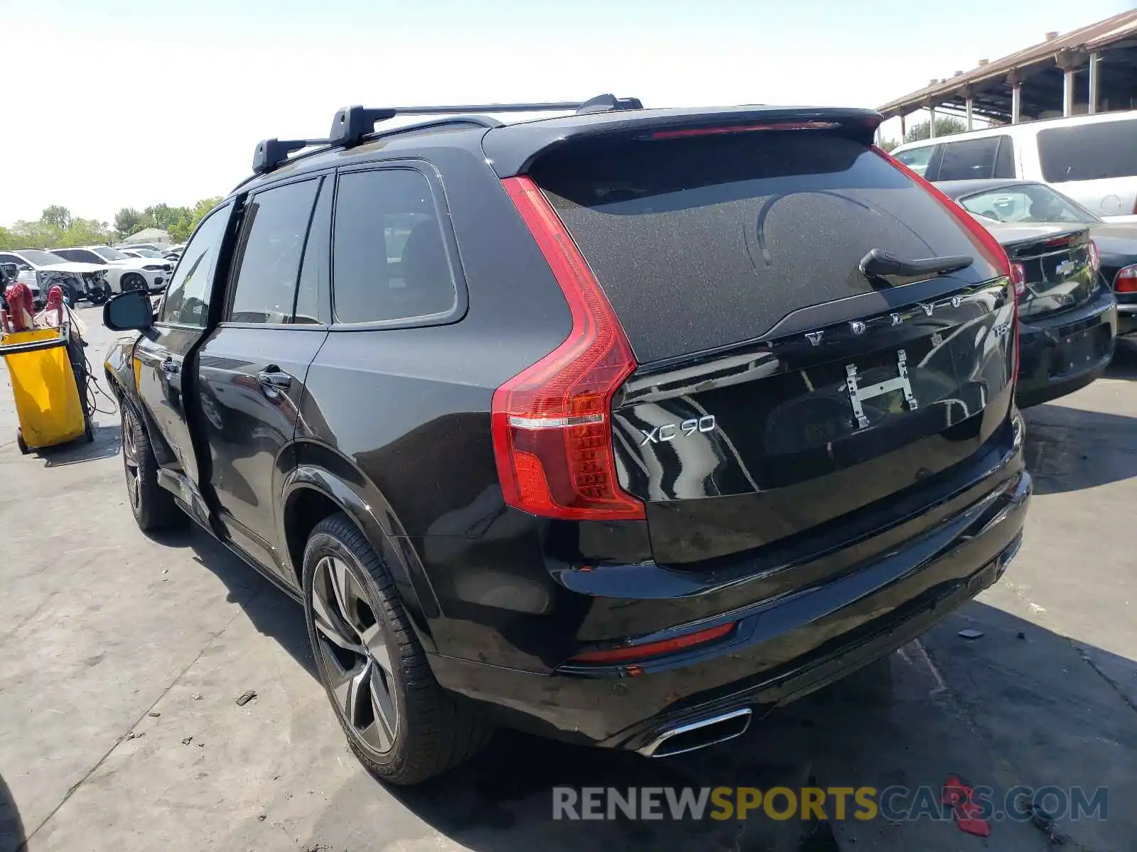 3 Photograph of a damaged car YV4102PM8M1696810 VOLVO XC90 2021