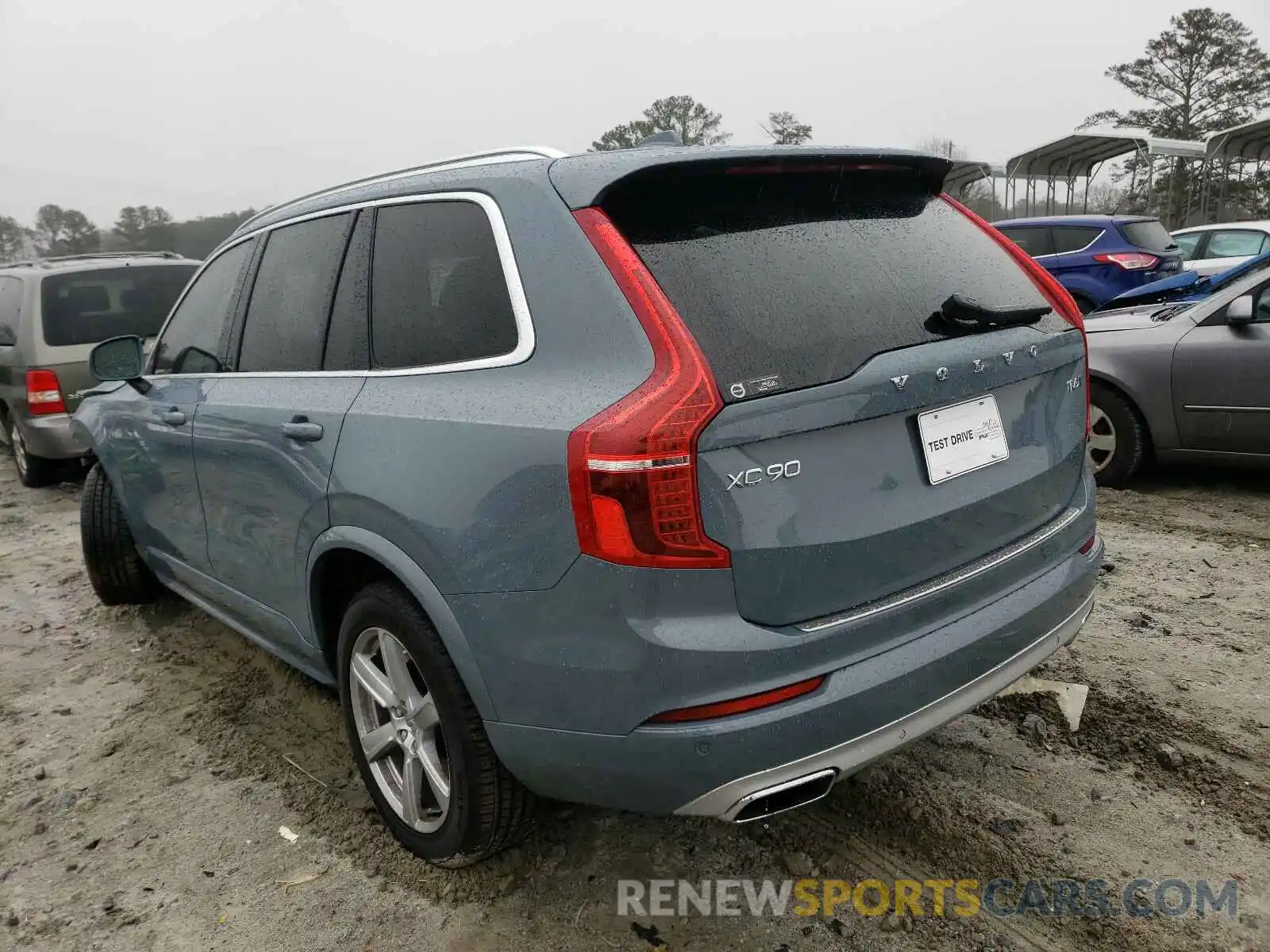 3 Photograph of a damaged car YV4A221K0M1683681 VOLVO XC90 2021