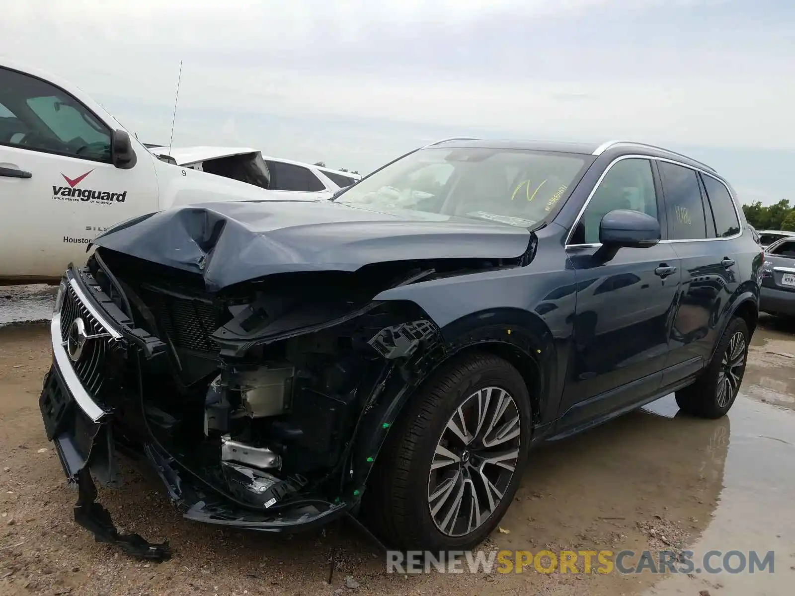 2 Photograph of a damaged car YV4A221K0M1691490 VOLVO XC90 2021