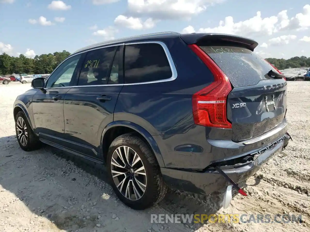 3 Photograph of a damaged car YV4A221K4M1710686 VOLVO XC90 2021