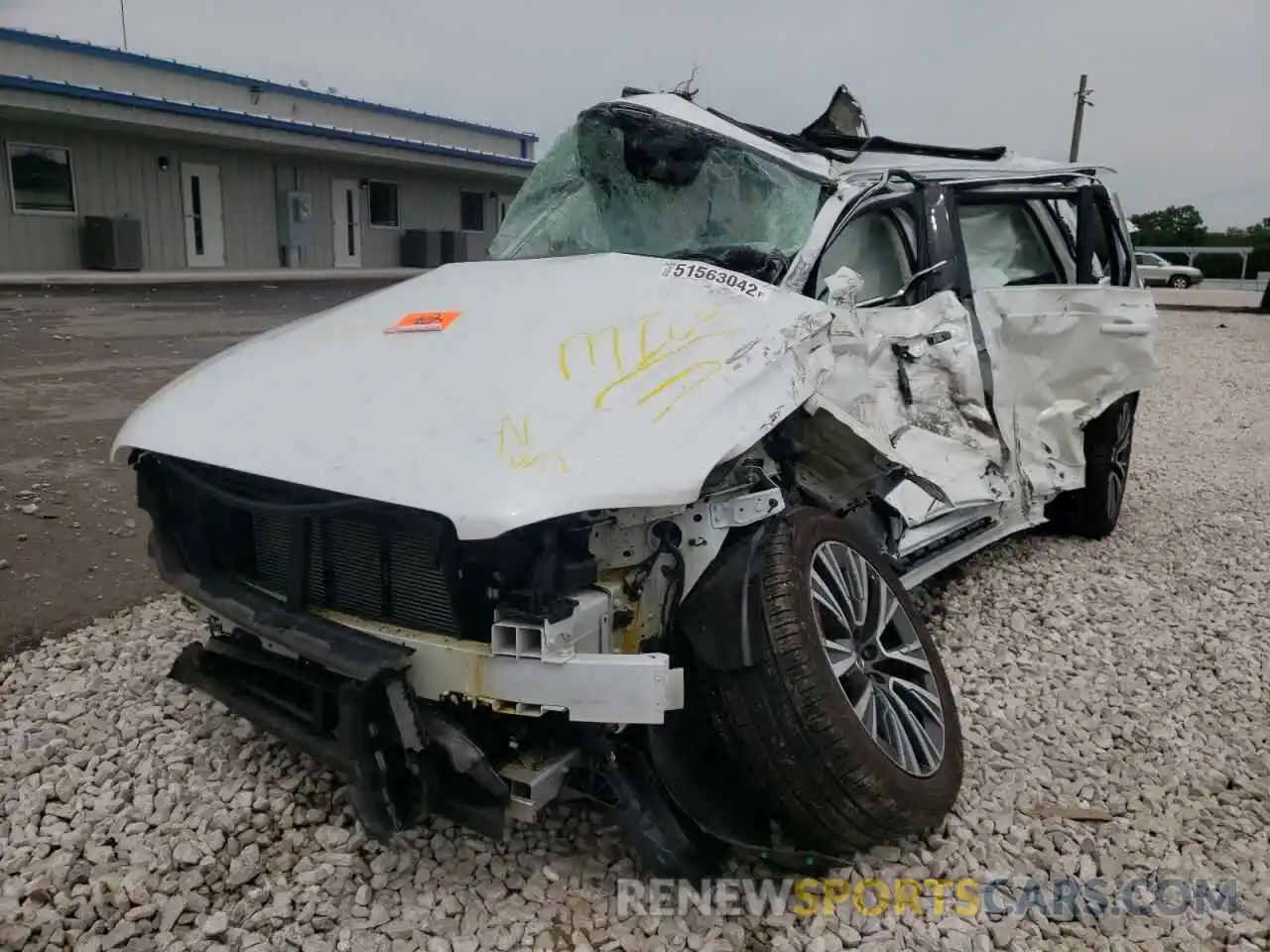 2 Photograph of a damaged car YV4A221K4M1720070 VOLVO XC90 2021