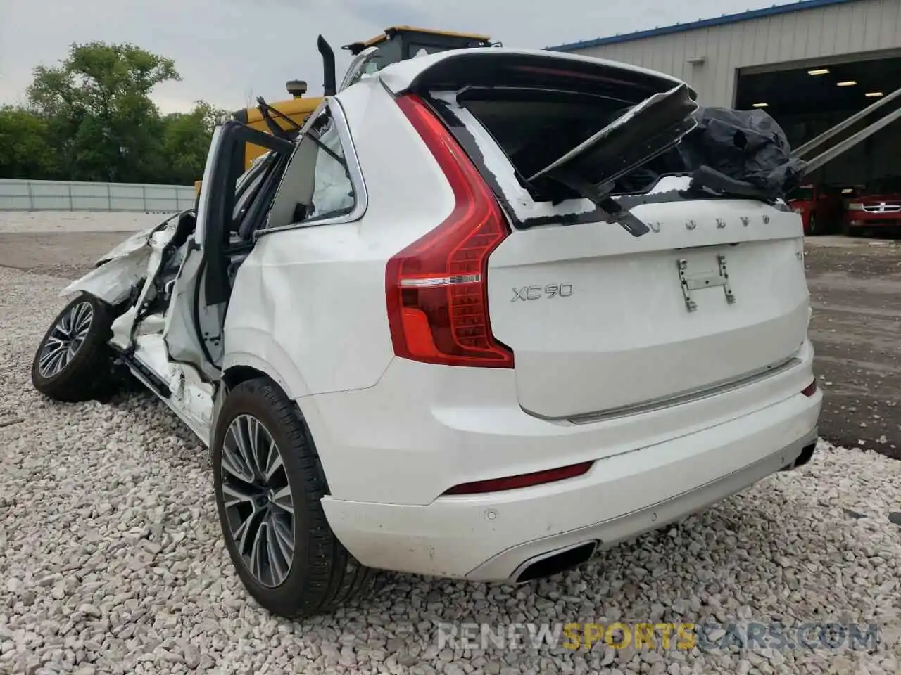 3 Photograph of a damaged car YV4A221K4M1720070 VOLVO XC90 2021