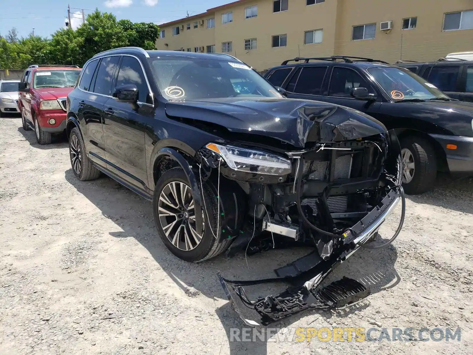 1 Photograph of a damaged car YV4A221K5M1758245 VOLVO XC90 2021