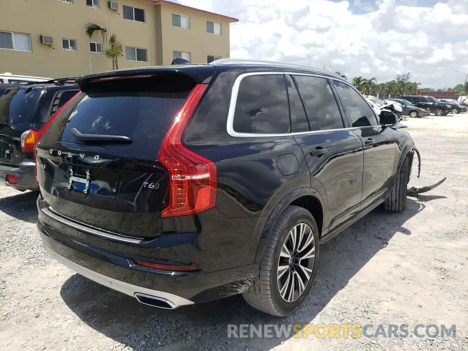 4 Photograph of a damaged car YV4A221K5M1758245 VOLVO XC90 2021