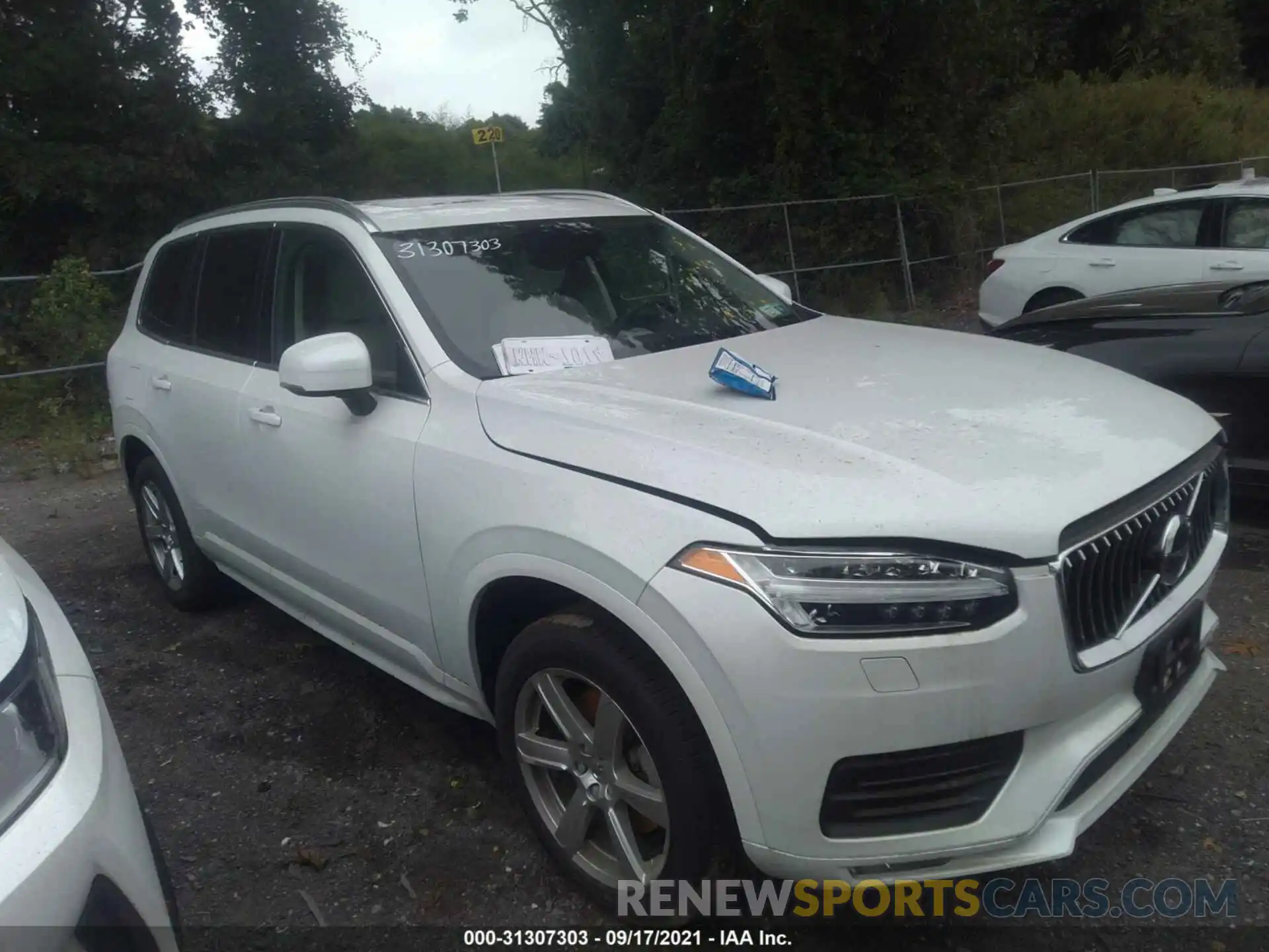 1 Photograph of a damaged car YV4A221K7M1694824 VOLVO XC90 2021