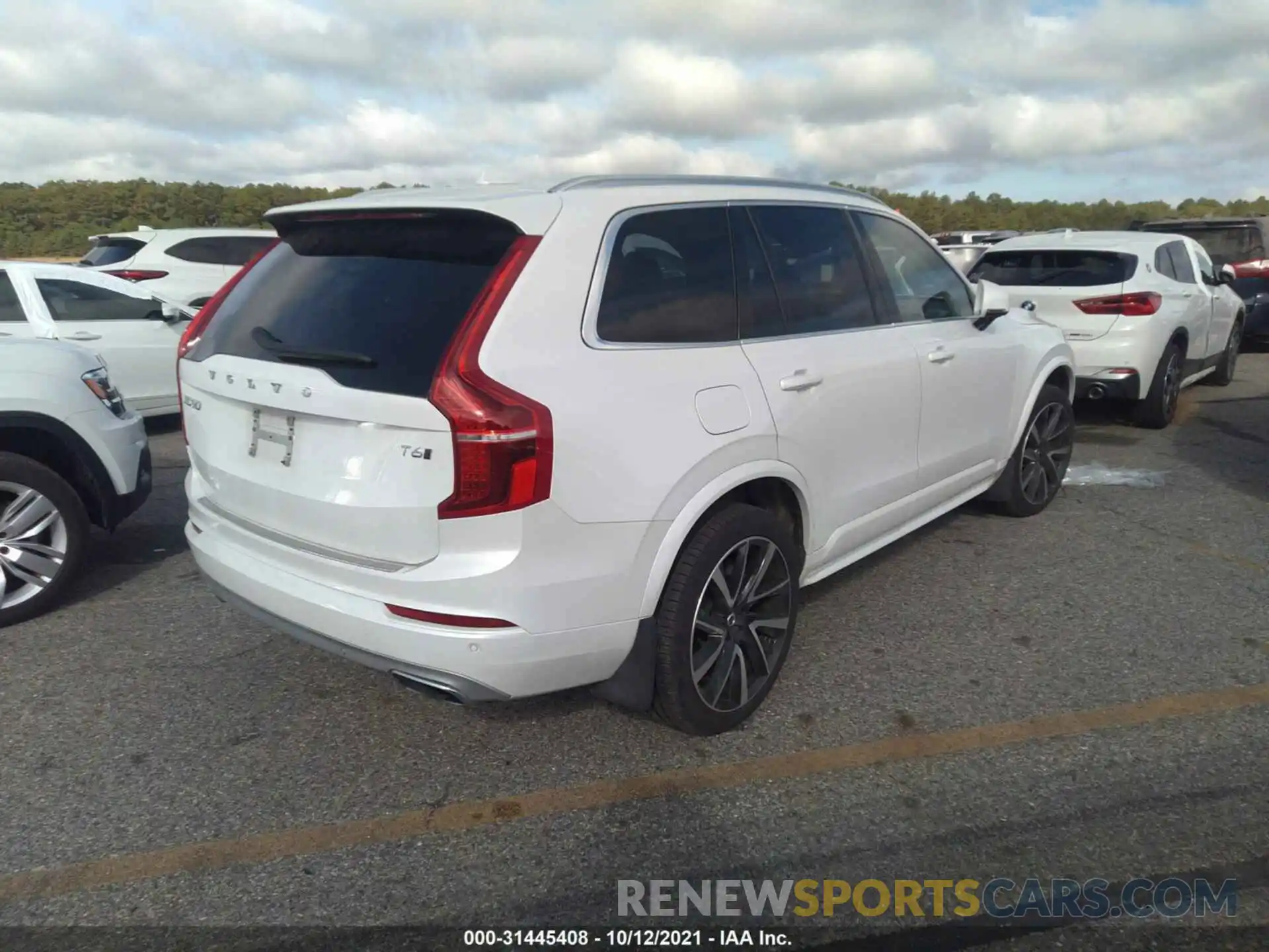 4 Photograph of a damaged car YV4A221KXM1692551 VOLVO XC90 2021