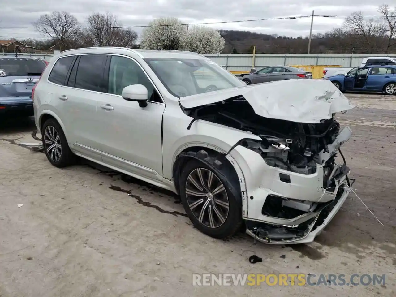 4 Photograph of a damaged car YV4A221L0M1686735 VOLVO XC90 2021